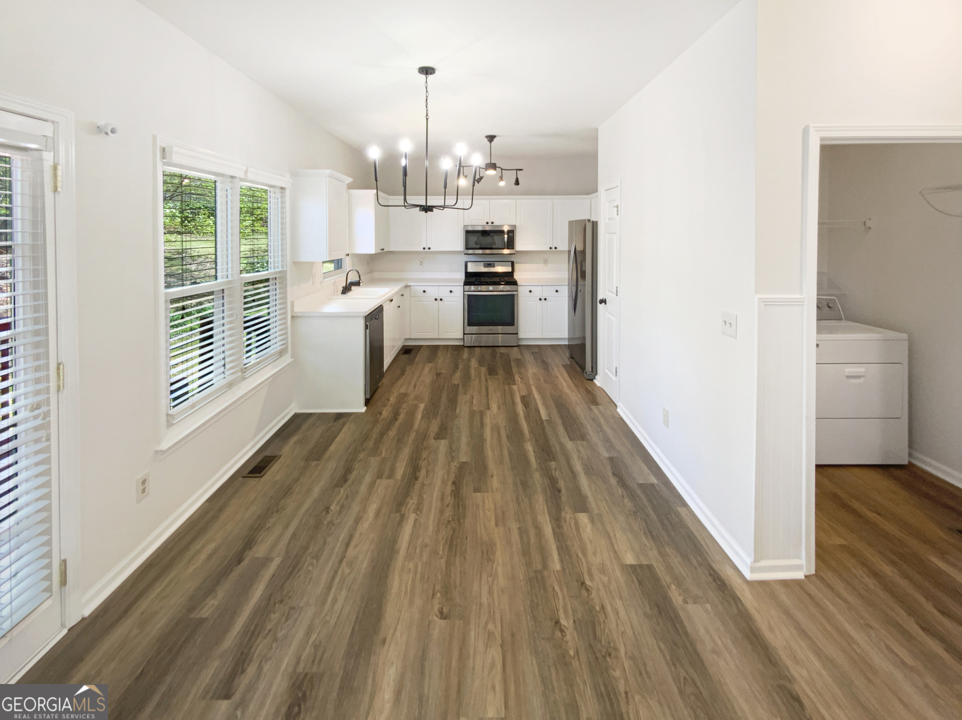 6105 Ivey Hill Drive Property Photo 14