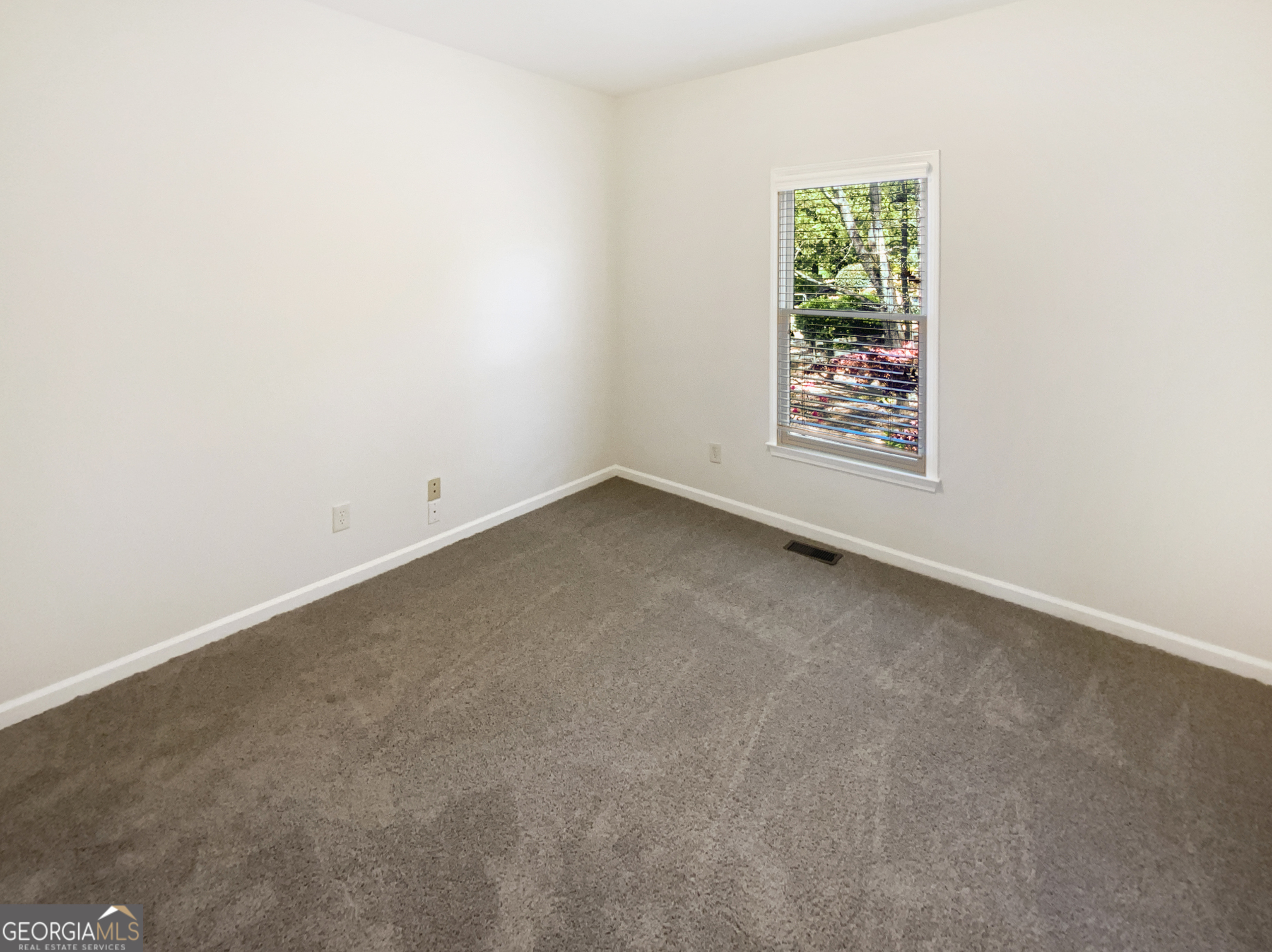 6105 Ivey Hill Drive Property Photo 18