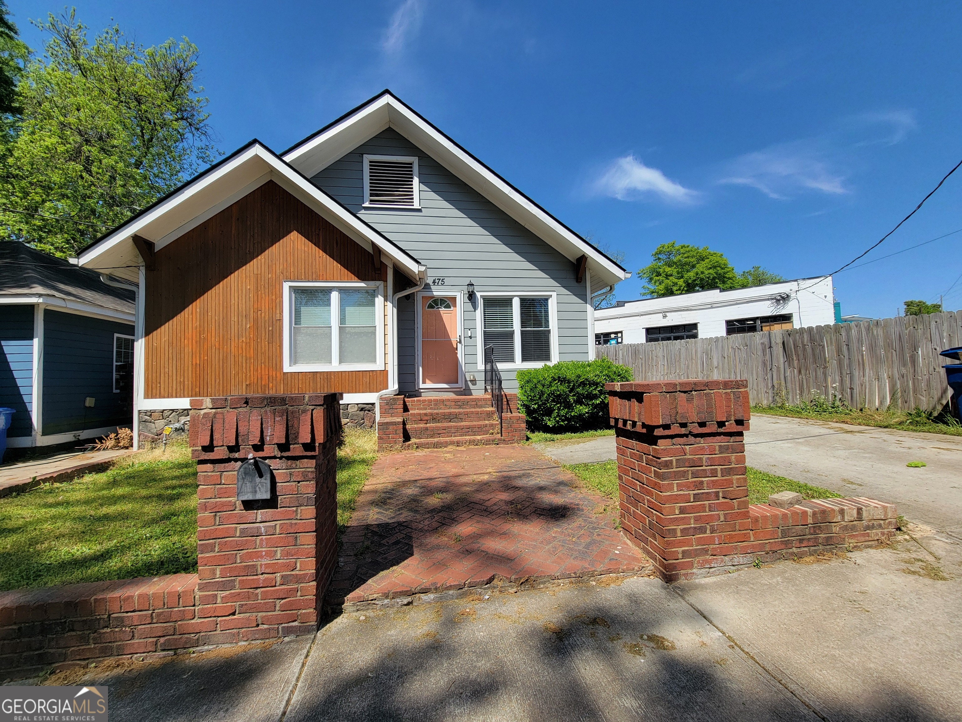 475 Willard Avenue Sw Property Photo 1