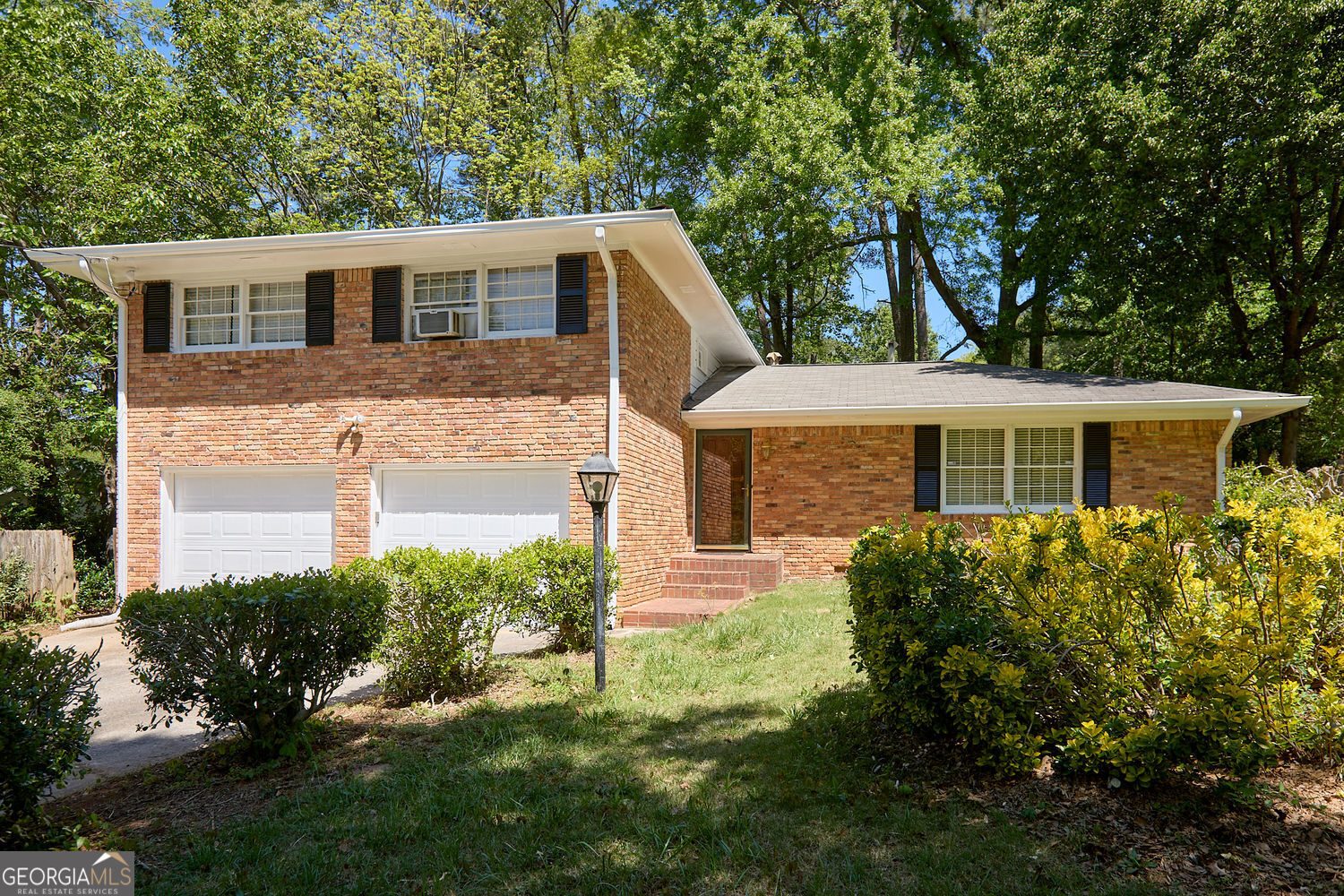 2395 Kelly Lake Drive Property Photo 1