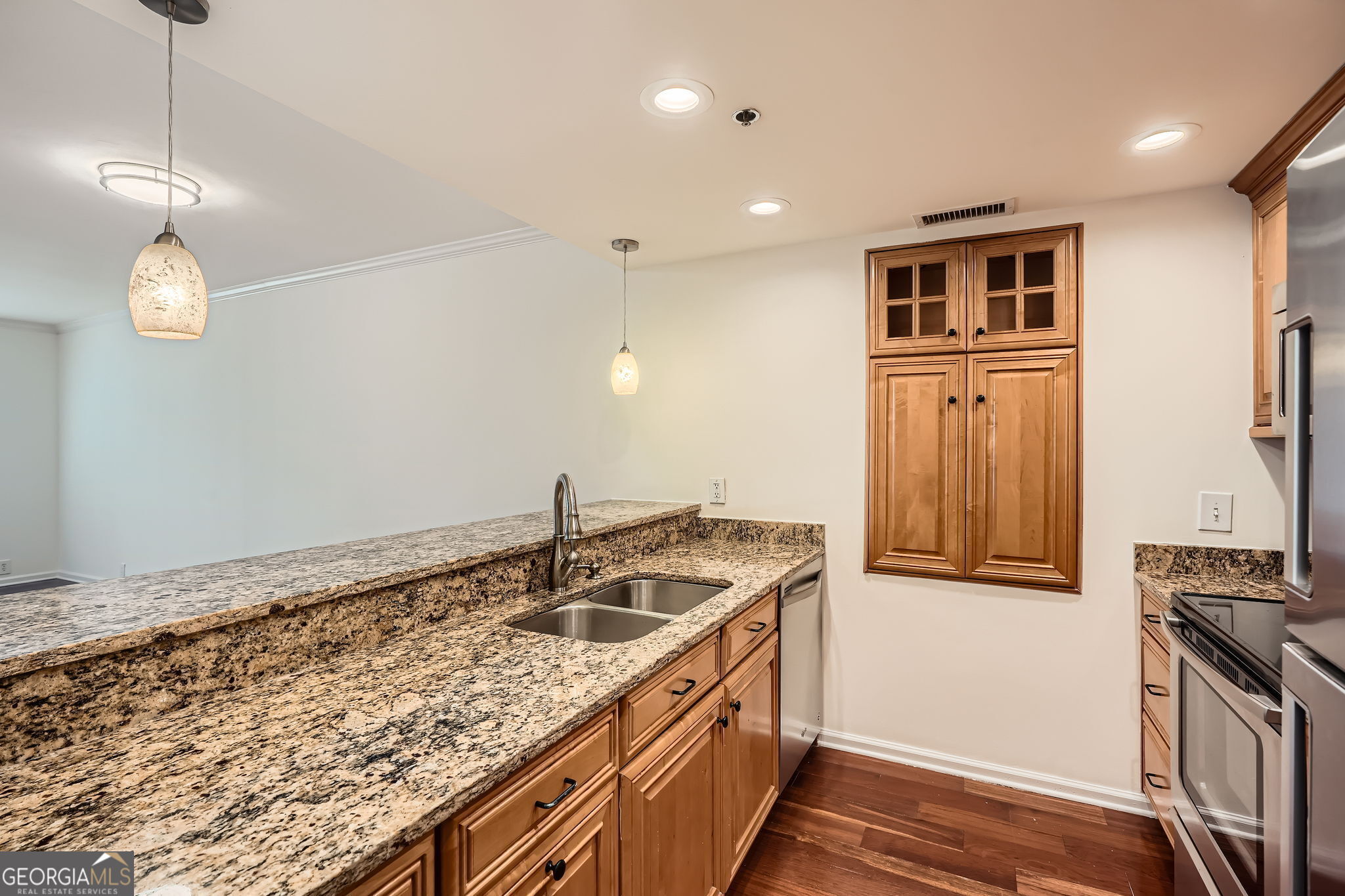 3481 Lakeside Drive Ne # 1504 Property Photo 3