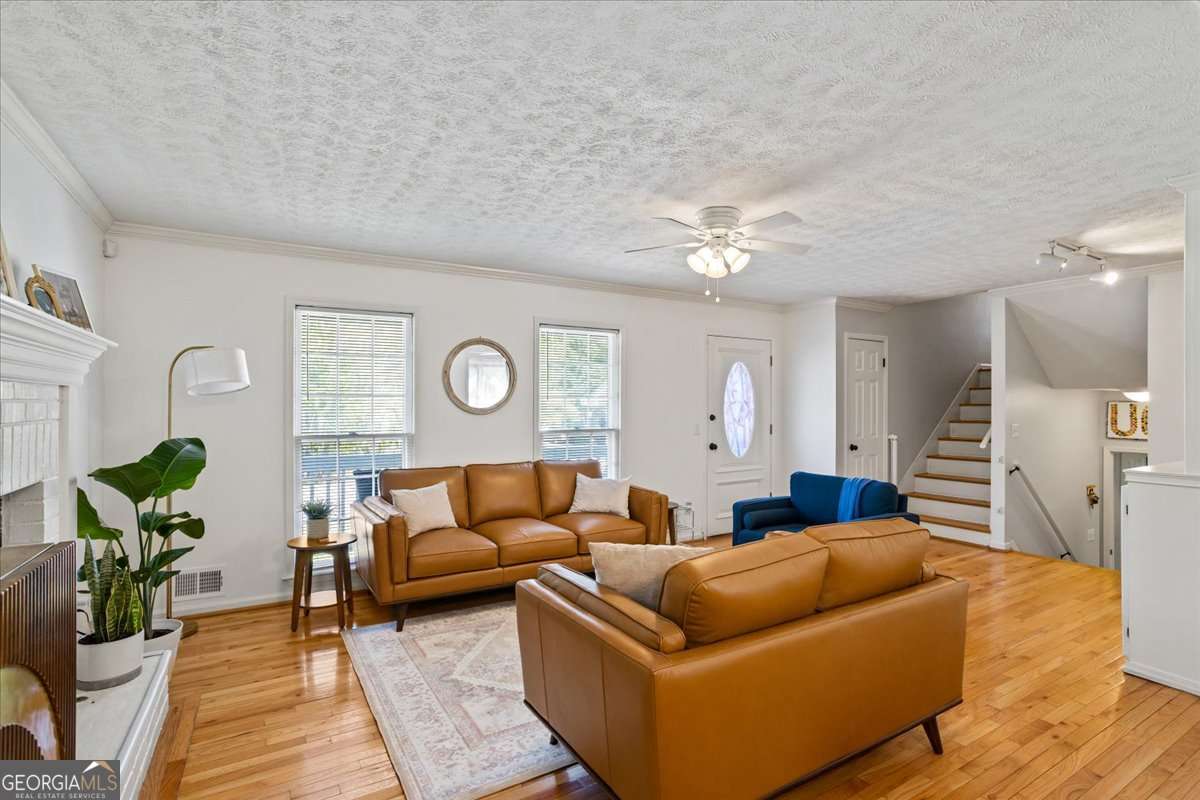 2849 Fenton Place Property Photo 5