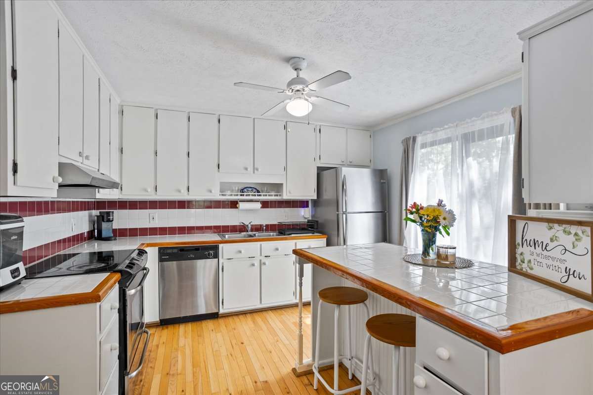 2849 Fenton Place Property Photo 6
