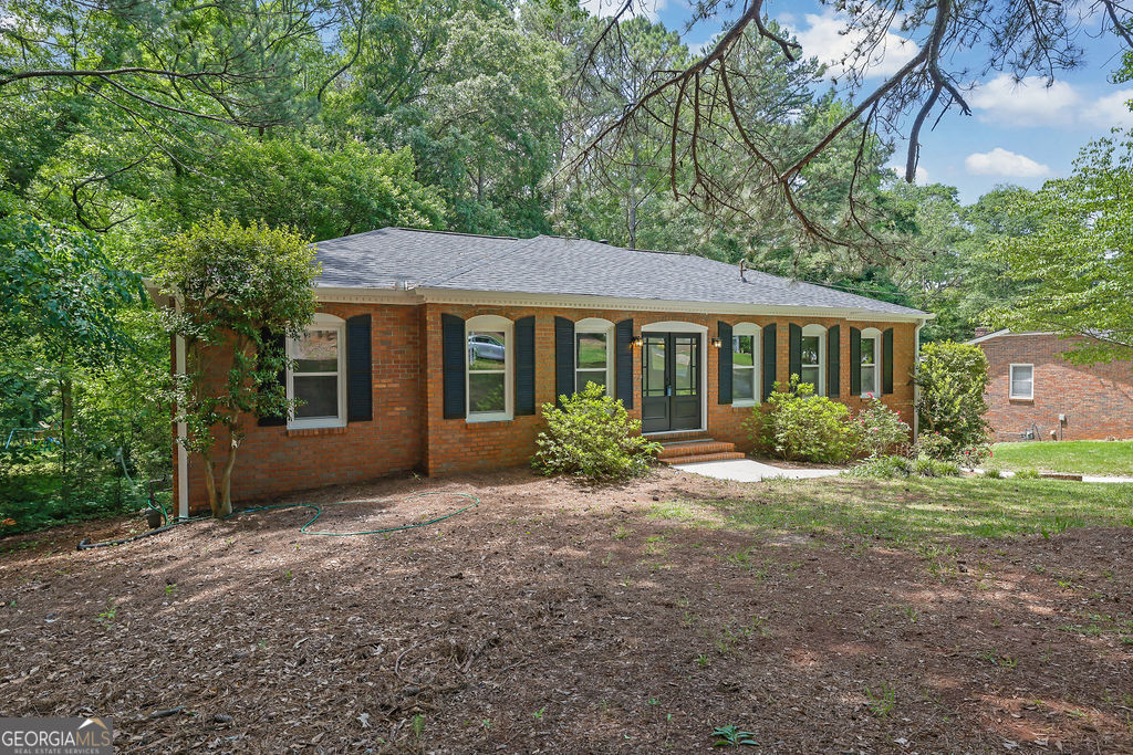 486 Edward Court Property Photo 1