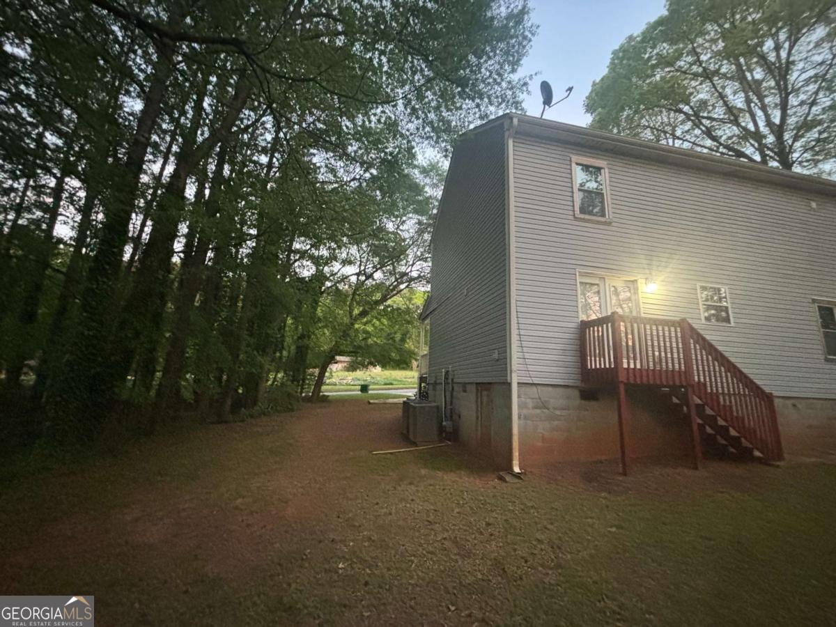 691 Aberdeen Drive Property Photo 3
