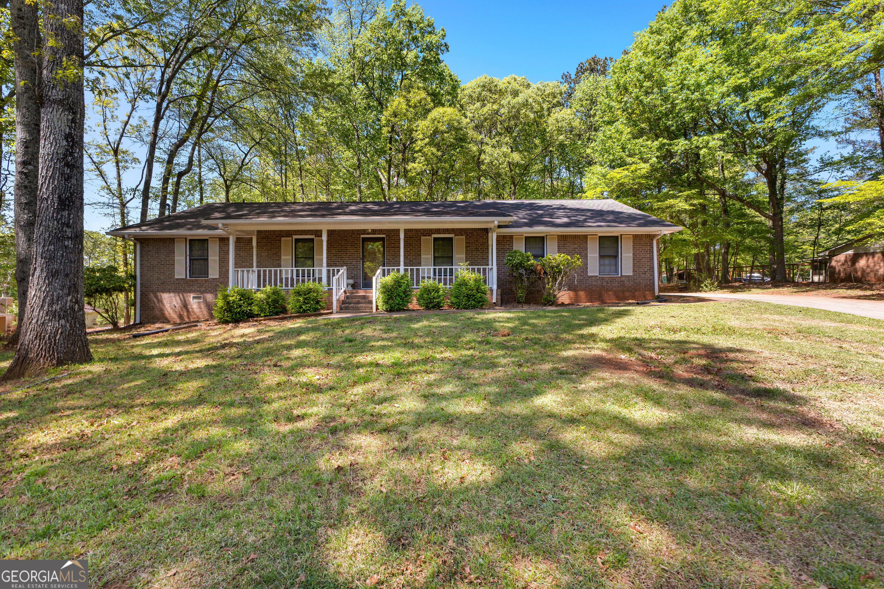 370 Merrydale Drive Property Photo 1
