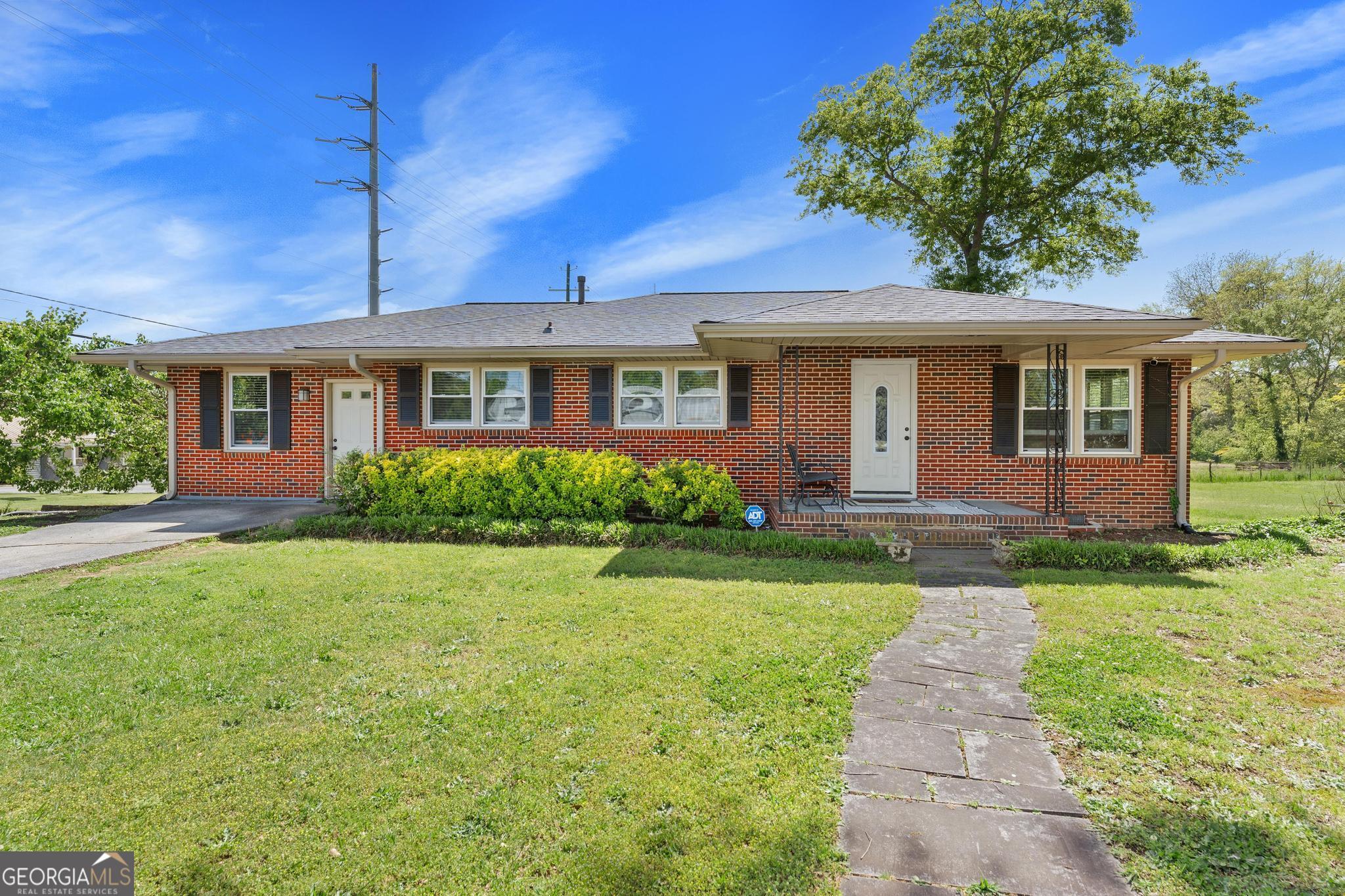 318 E Tate Street Property Photo