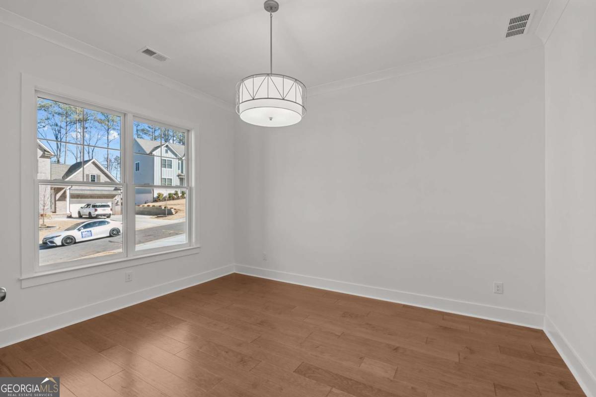 2023 Fern Mountain Lane Property Photo 7