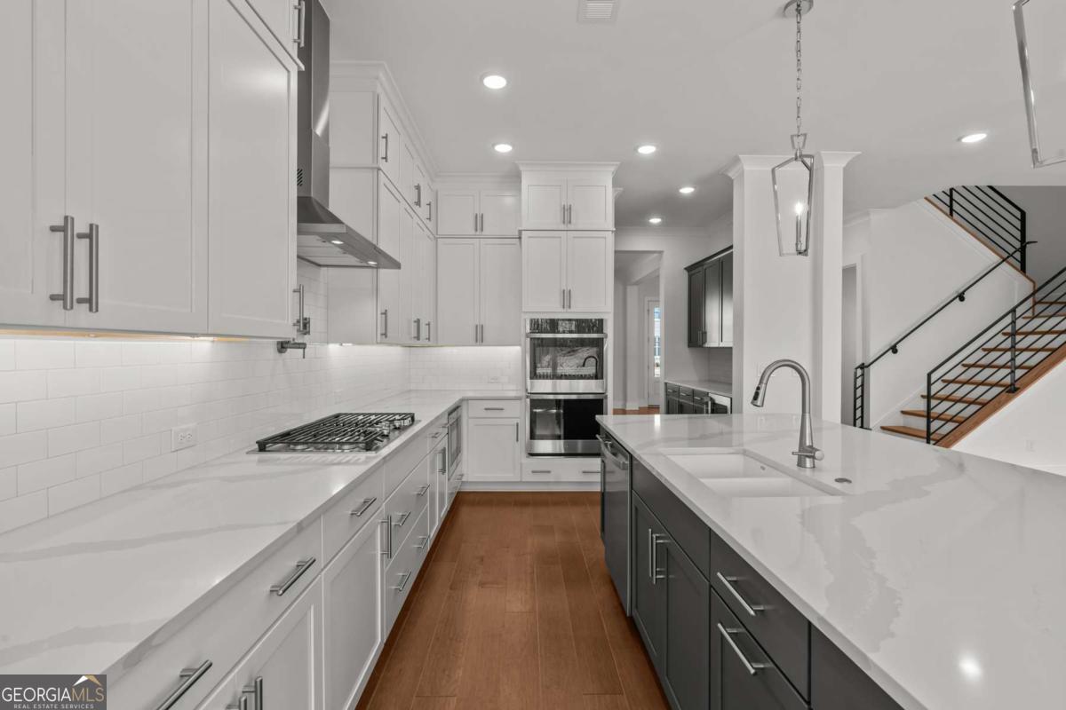 2023 Fern Mountain Lane Property Photo 10
