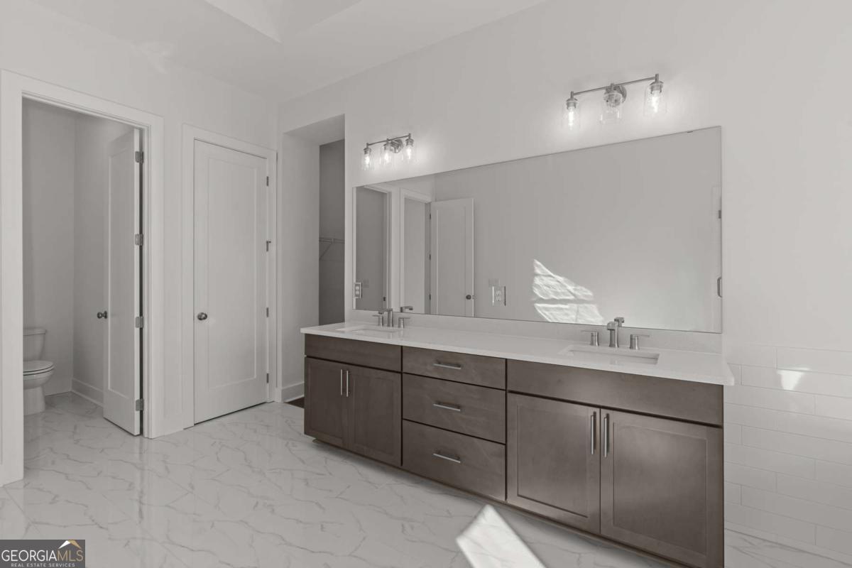 2023 Fern Mountain Lane Property Photo 20
