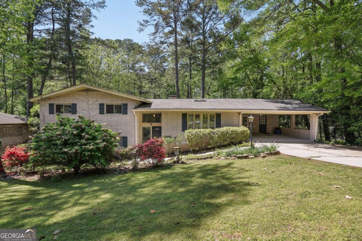 1496 Country Squire Drive Property Photo 1