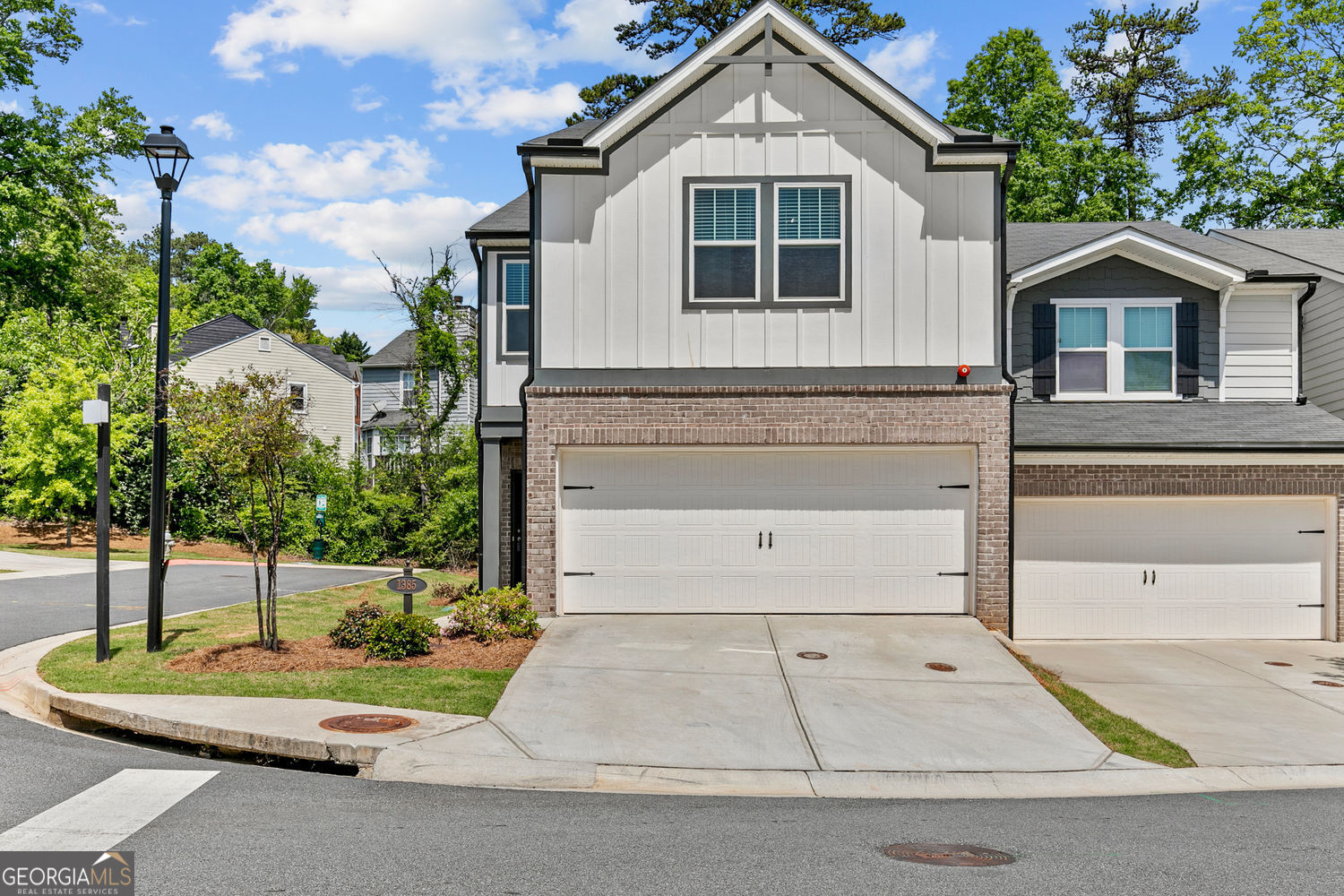 1385 Vayda Court Property Photo 1