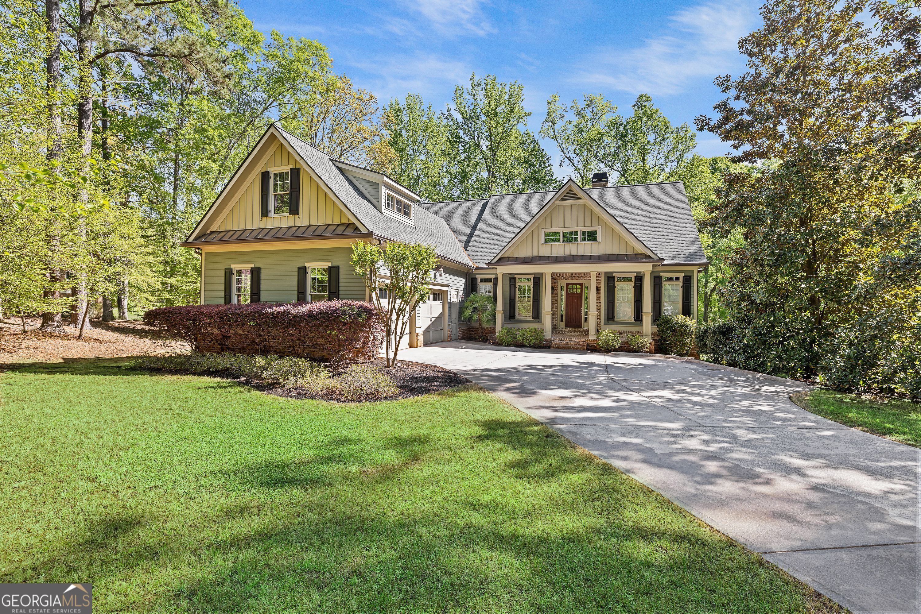 1050 Spy Glass Hill Property Photo