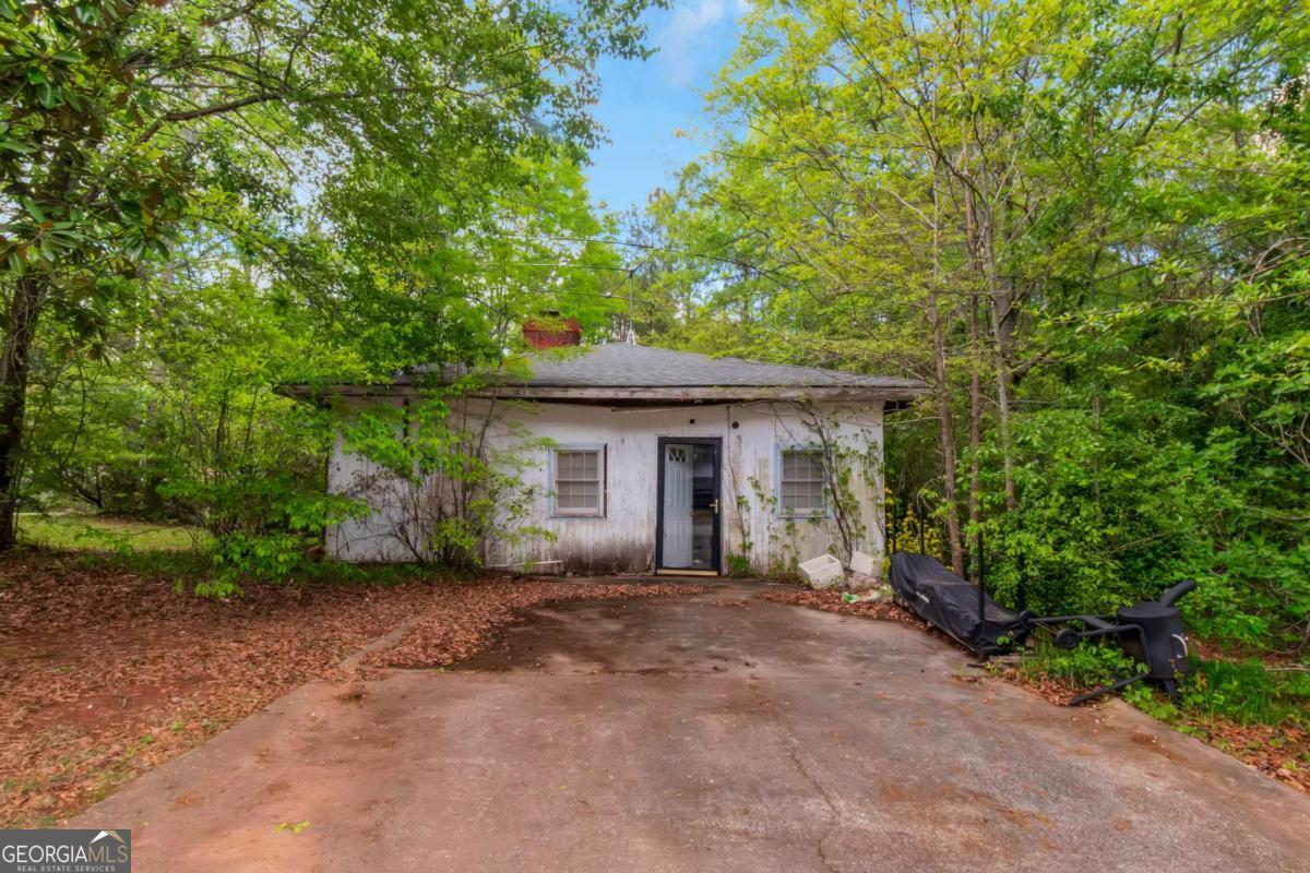 3090 Sunset Road Se Property Photo 1