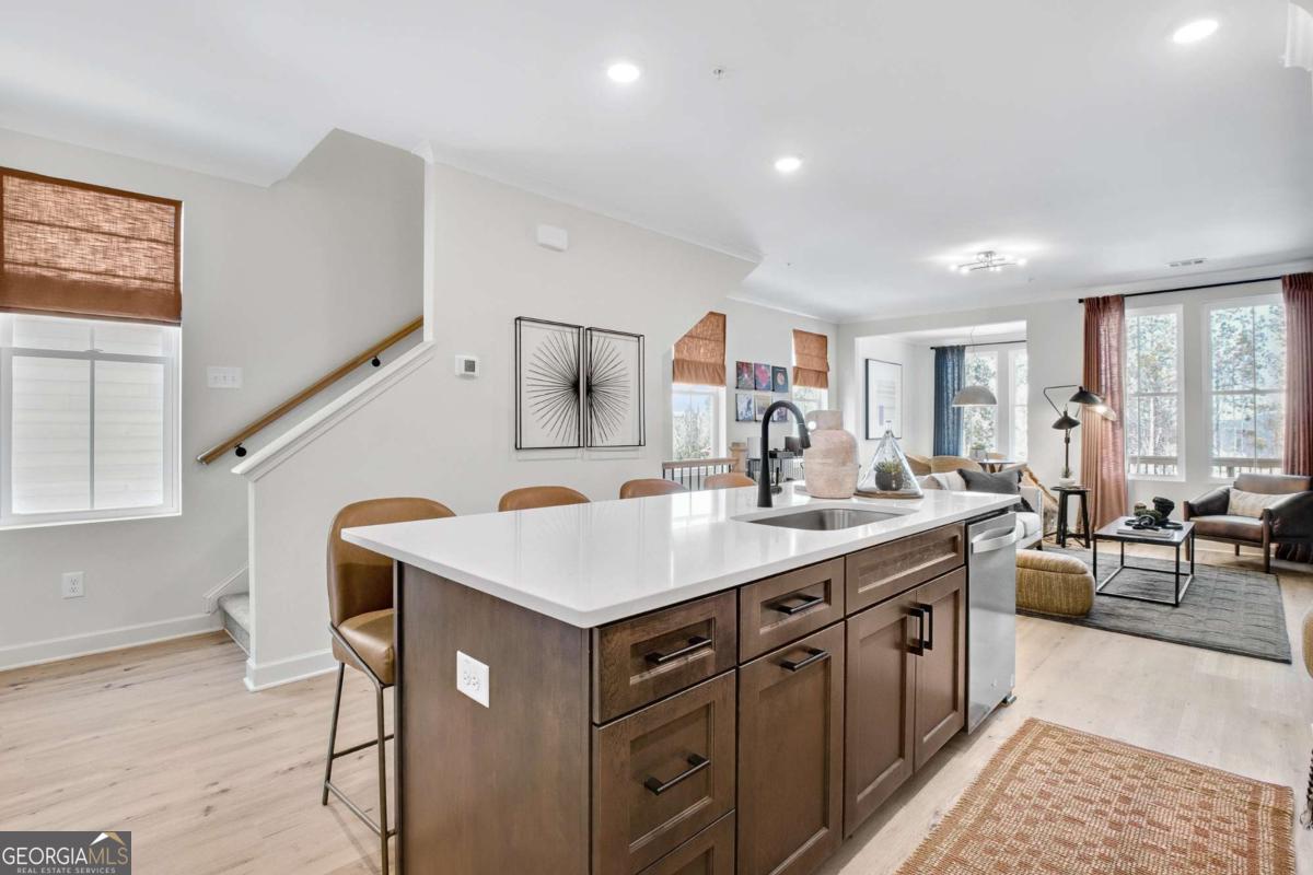 208 Village Overlook # J3 Property Photo 9