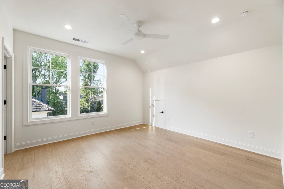135 Alcovy Terrace Property Photo 11