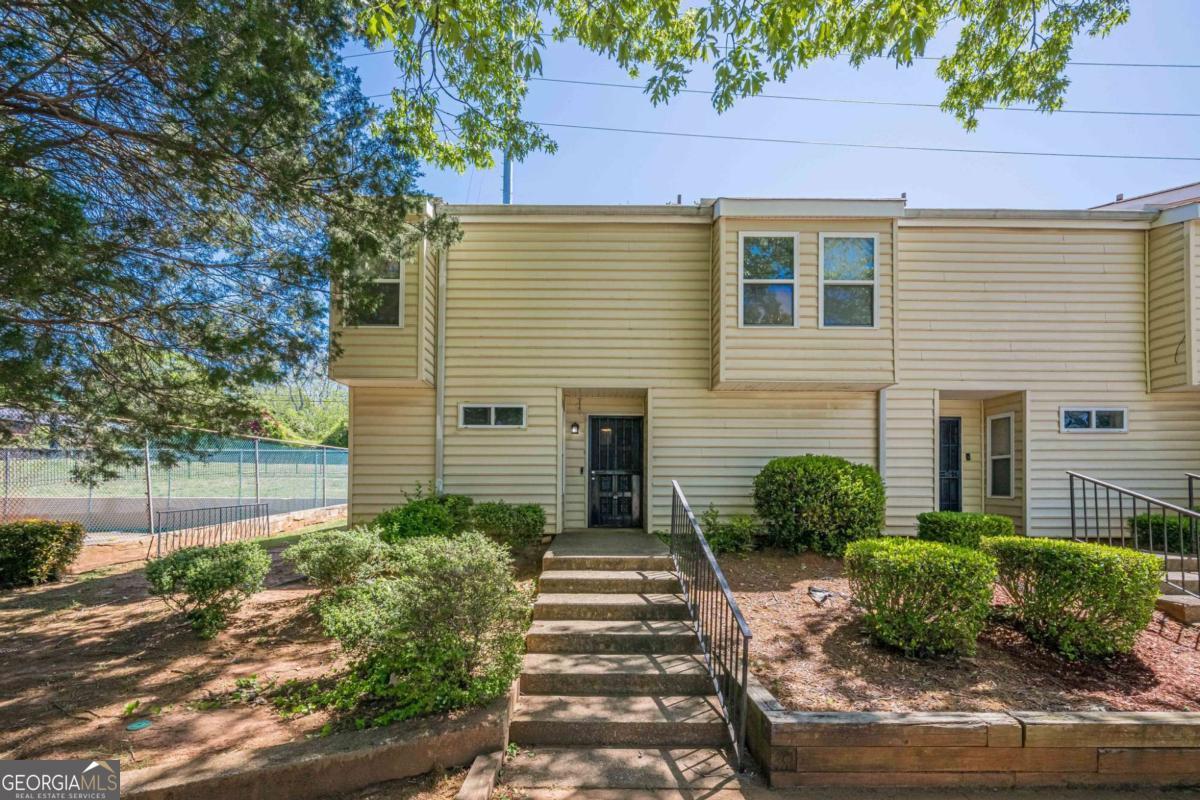 2016 Oak Park Lane Property Photo 1
