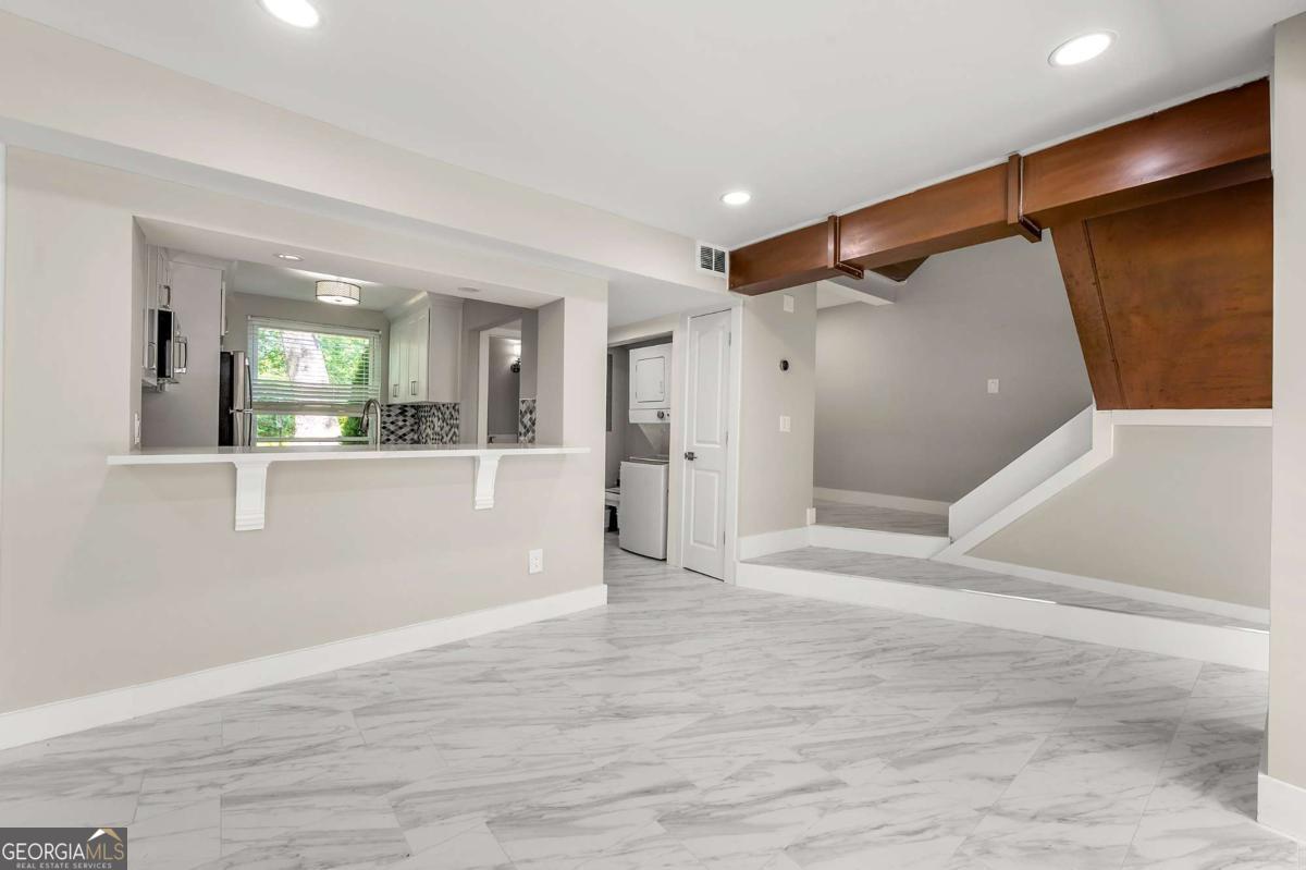 1009 Riverbend Club Drive Se Property Photo 5