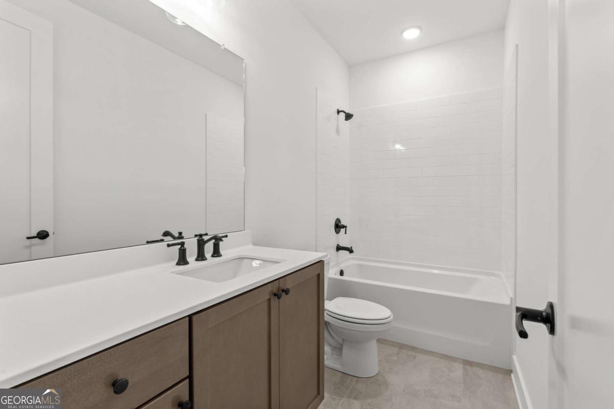 215 Strawberry Lane Property Photo 27