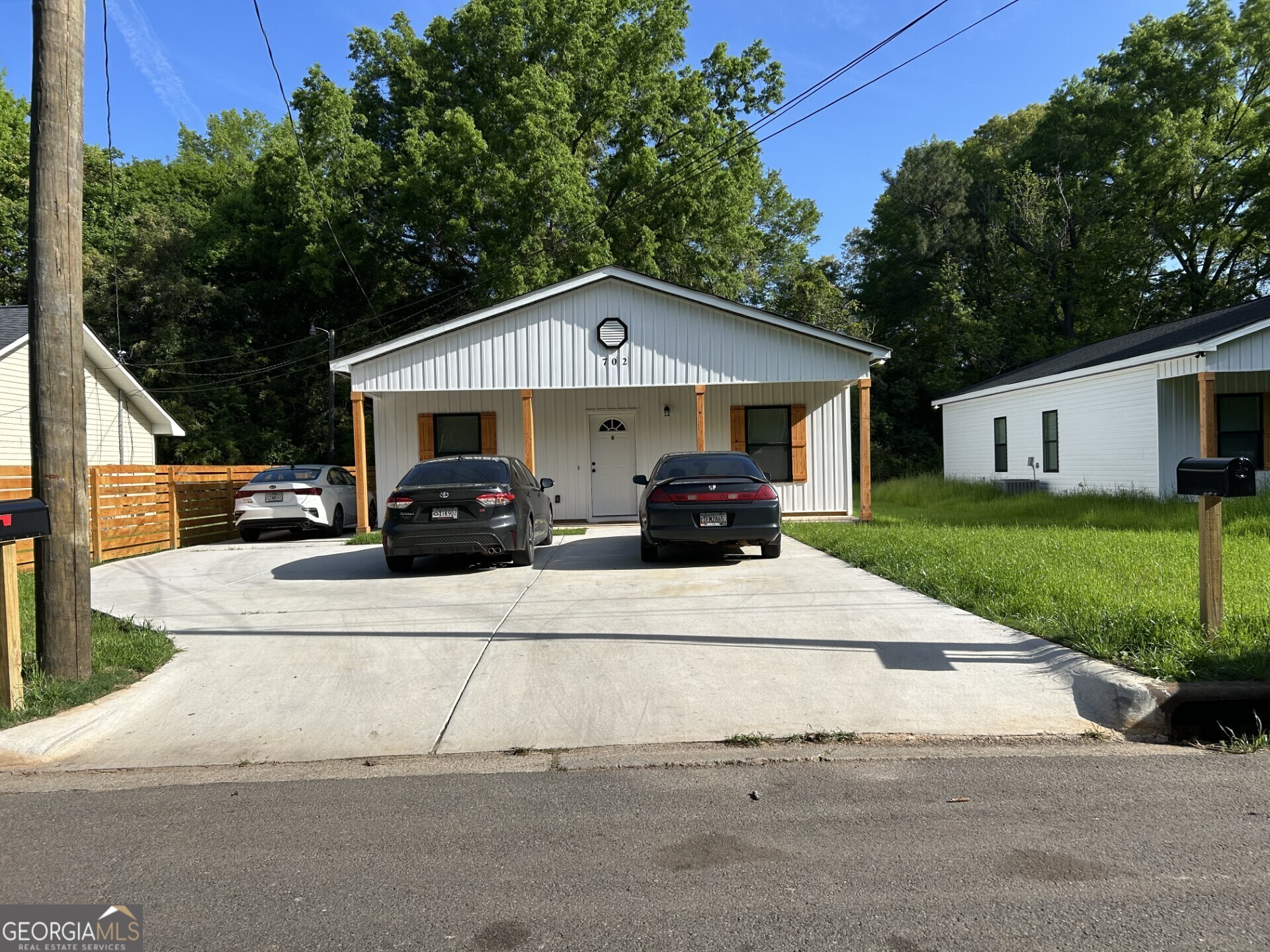 702 Carmen Avenue Property Photo 1