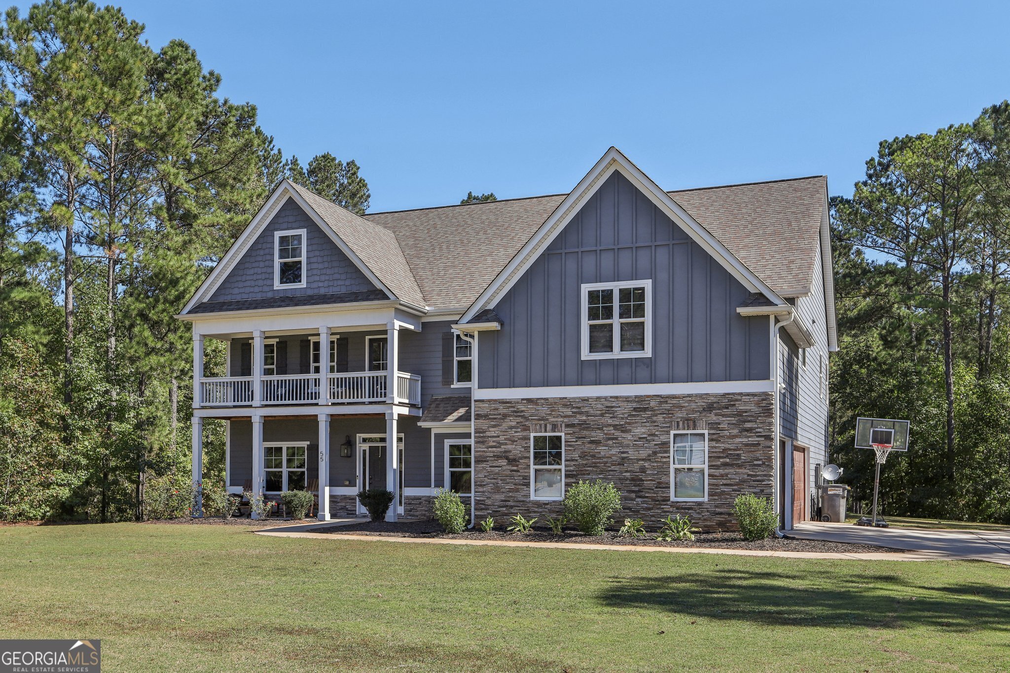 55 Fox Hall Crossing E Property Photo 3
