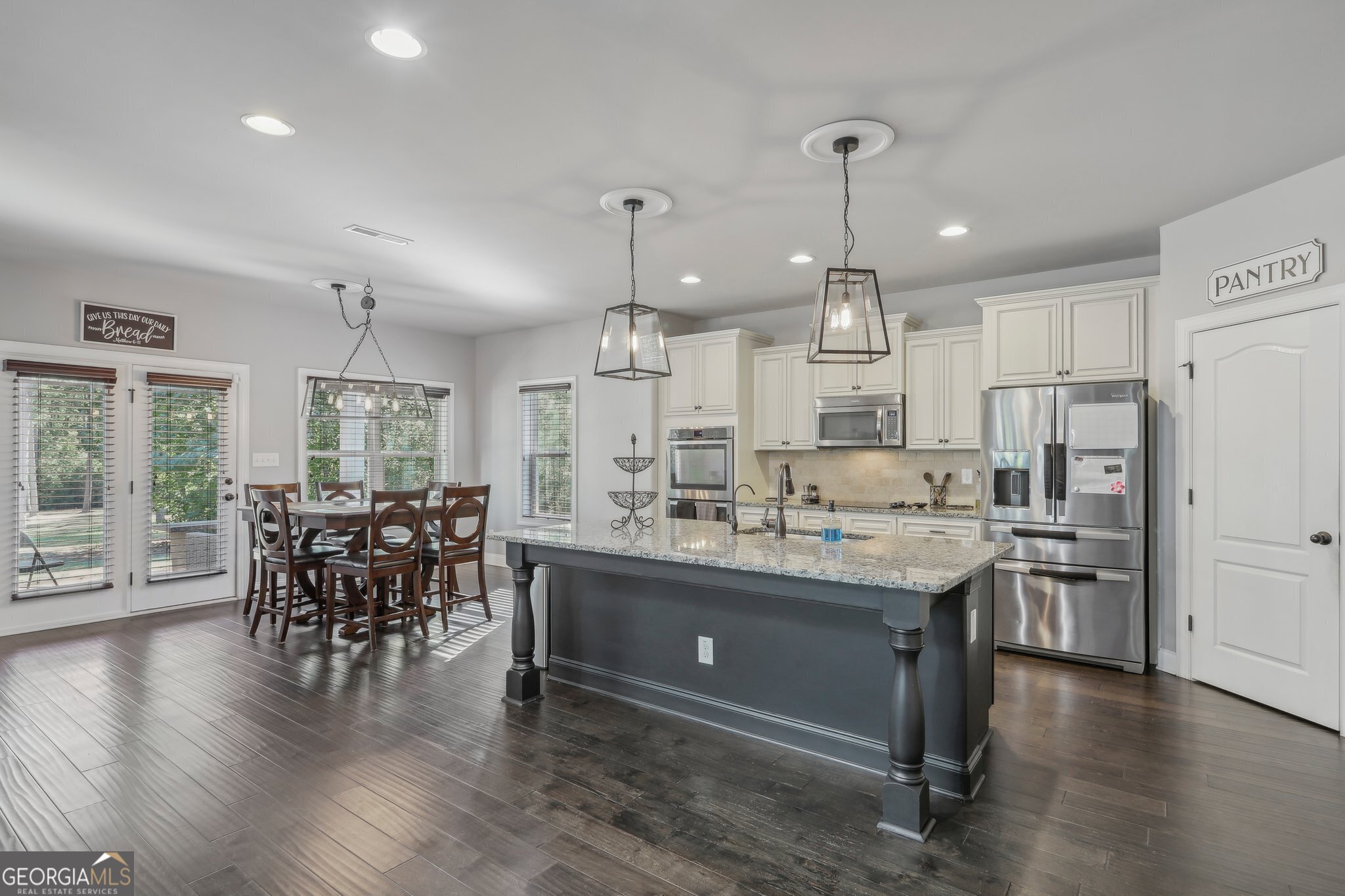 55 Fox Hall Crossing E Property Photo 14