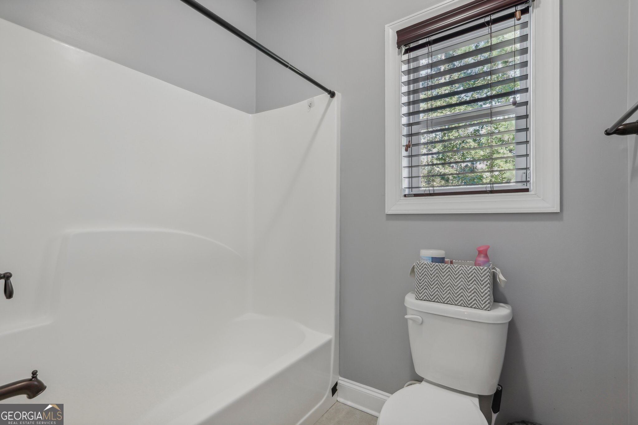 55 Fox Hall Crossing E Property Photo 22