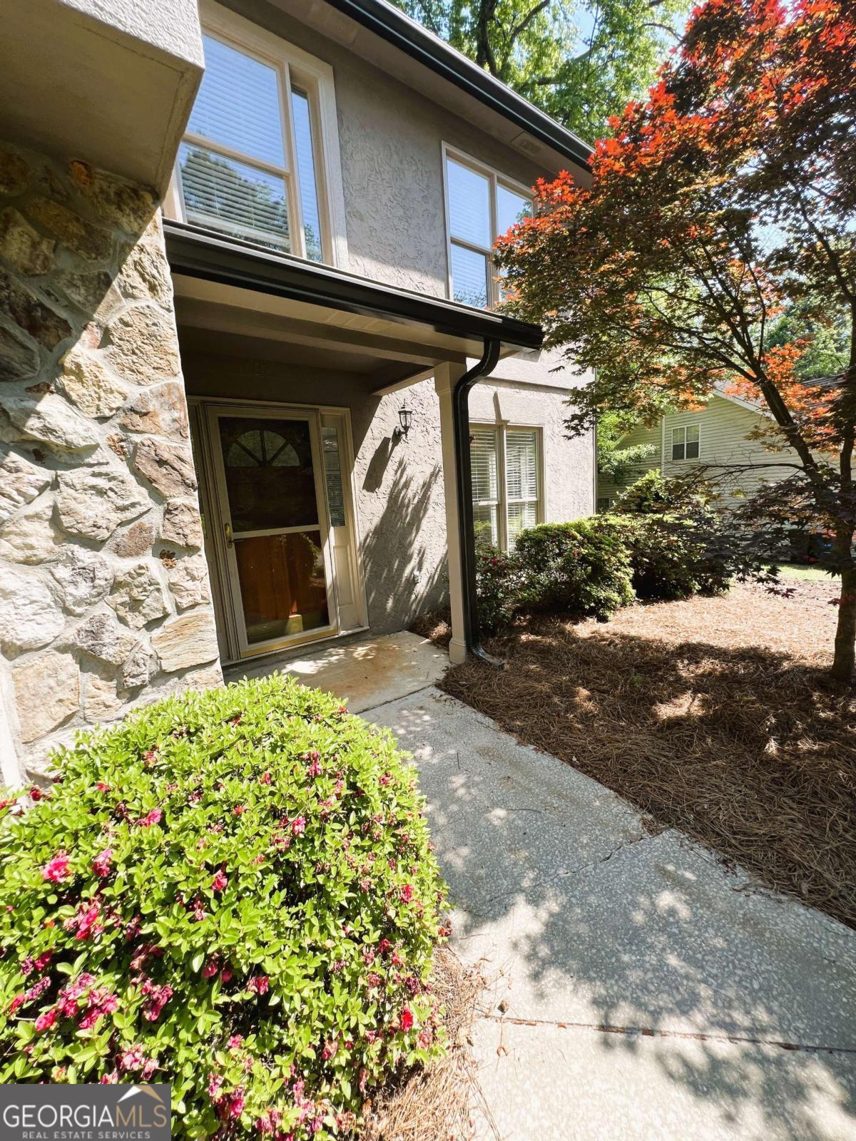607 Ambrose Lane Property Photo 4