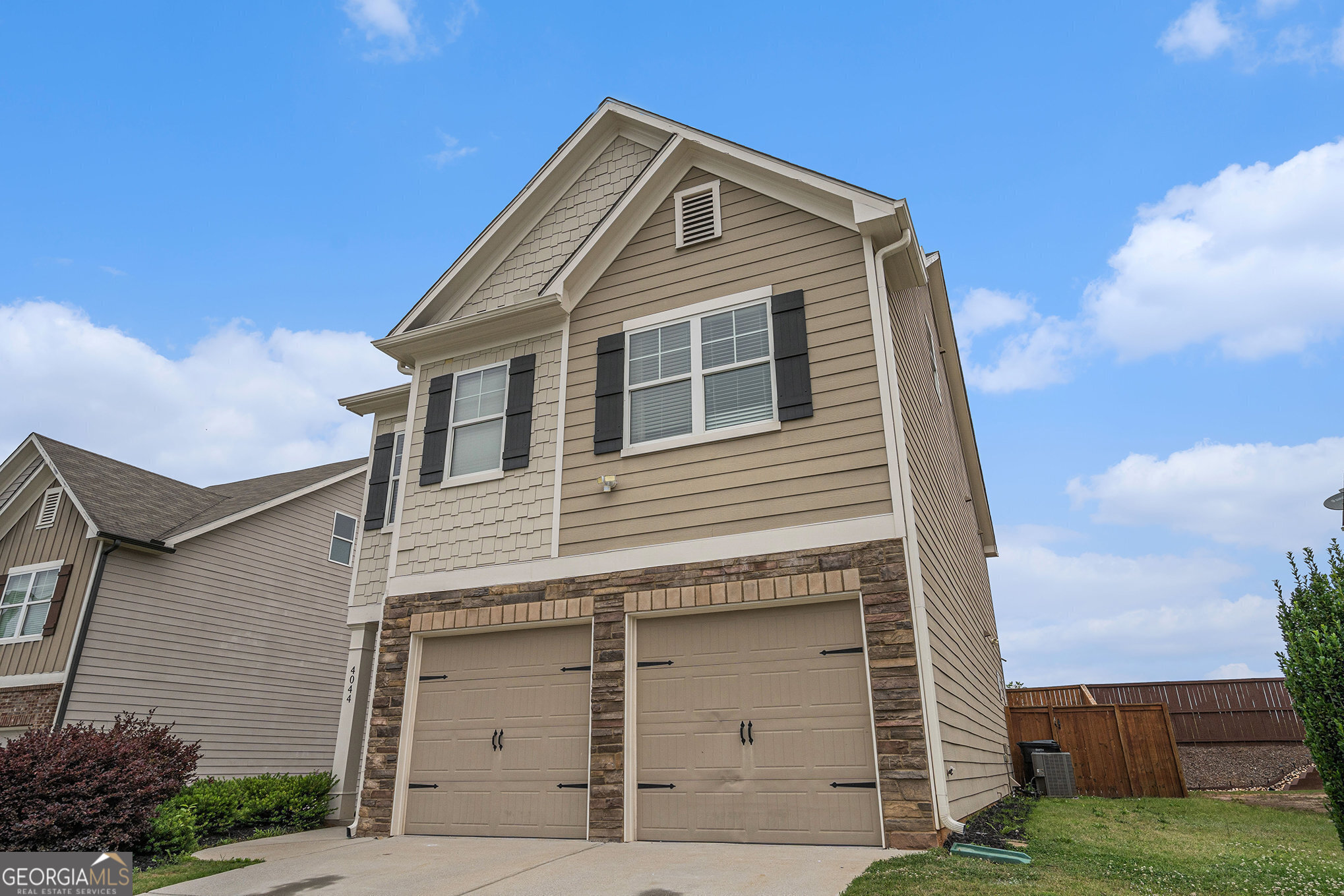 4044 Elsdon Drive Property Photo 1