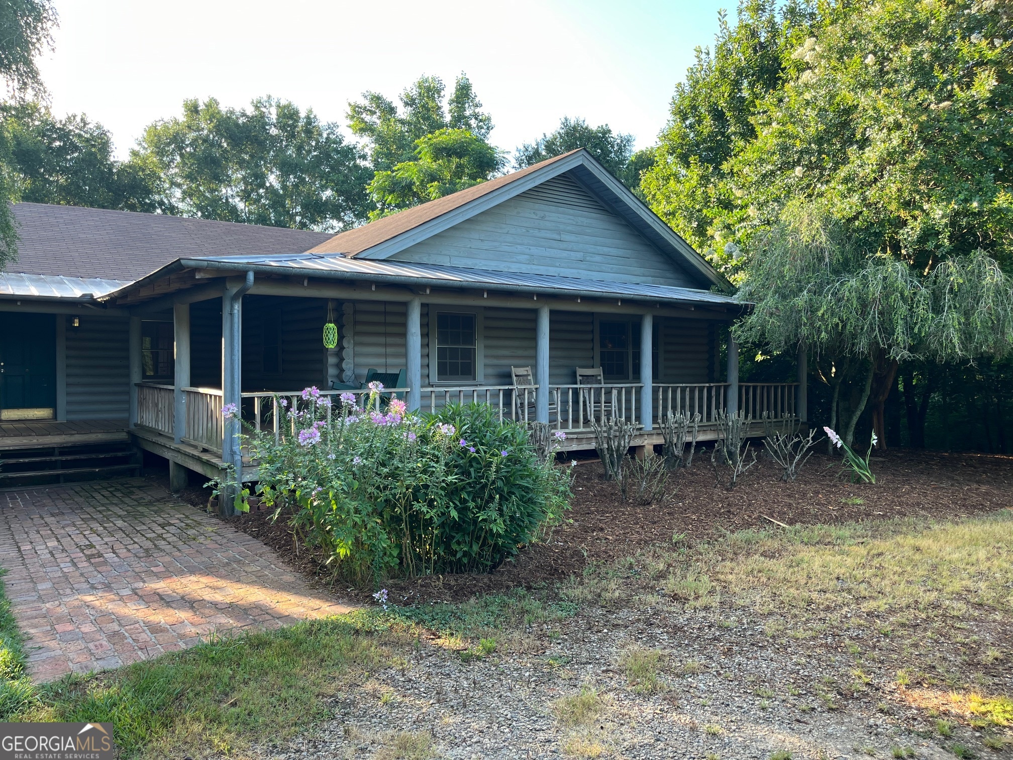 1600 Campbell Drive Property Photo 2