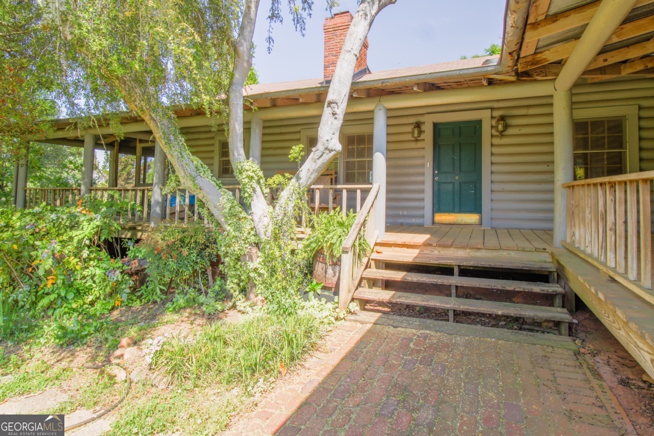 1600 Campbell Drive Property Photo 4