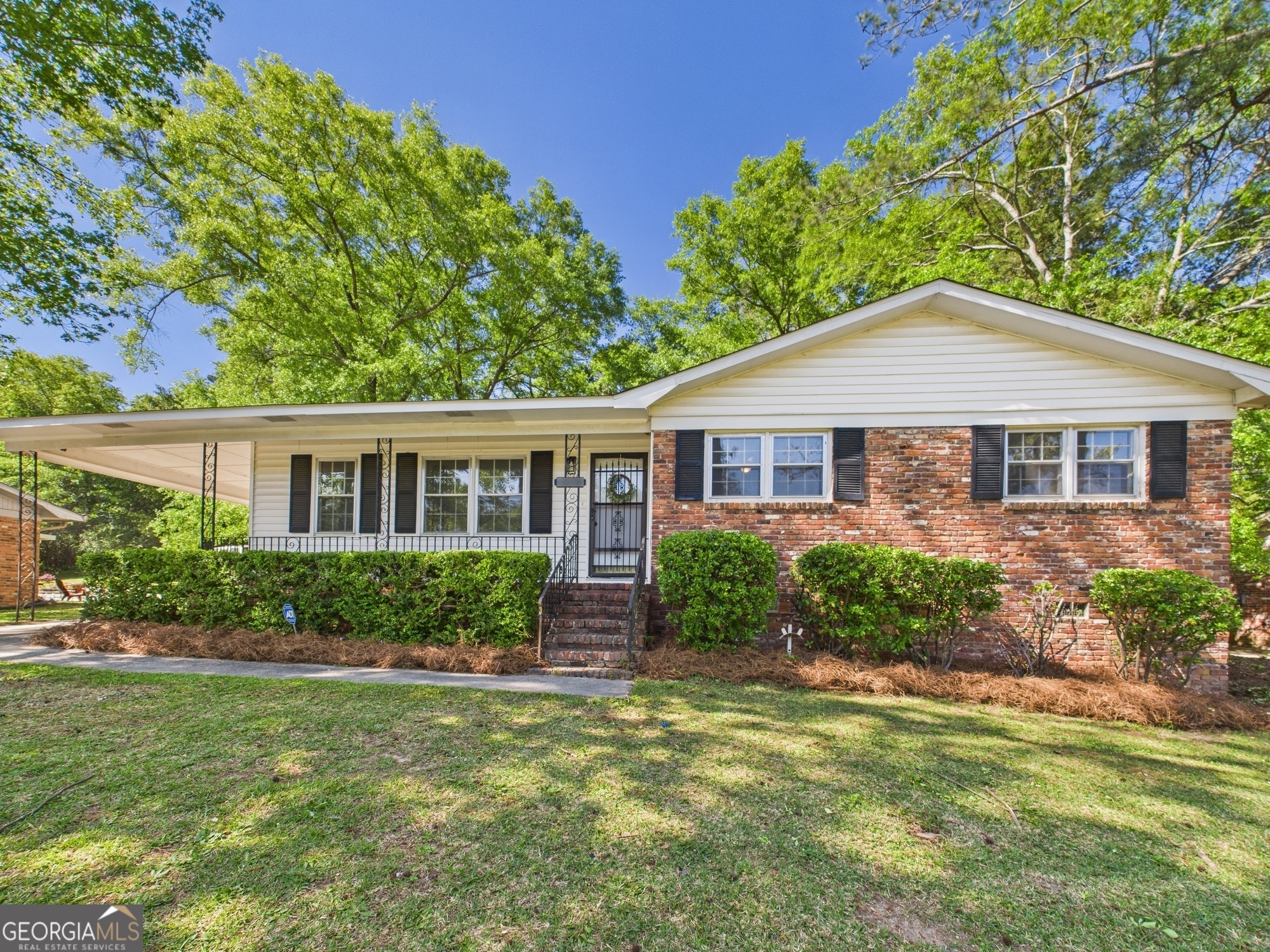 2325 Silver Pines Drive Property Photo 1