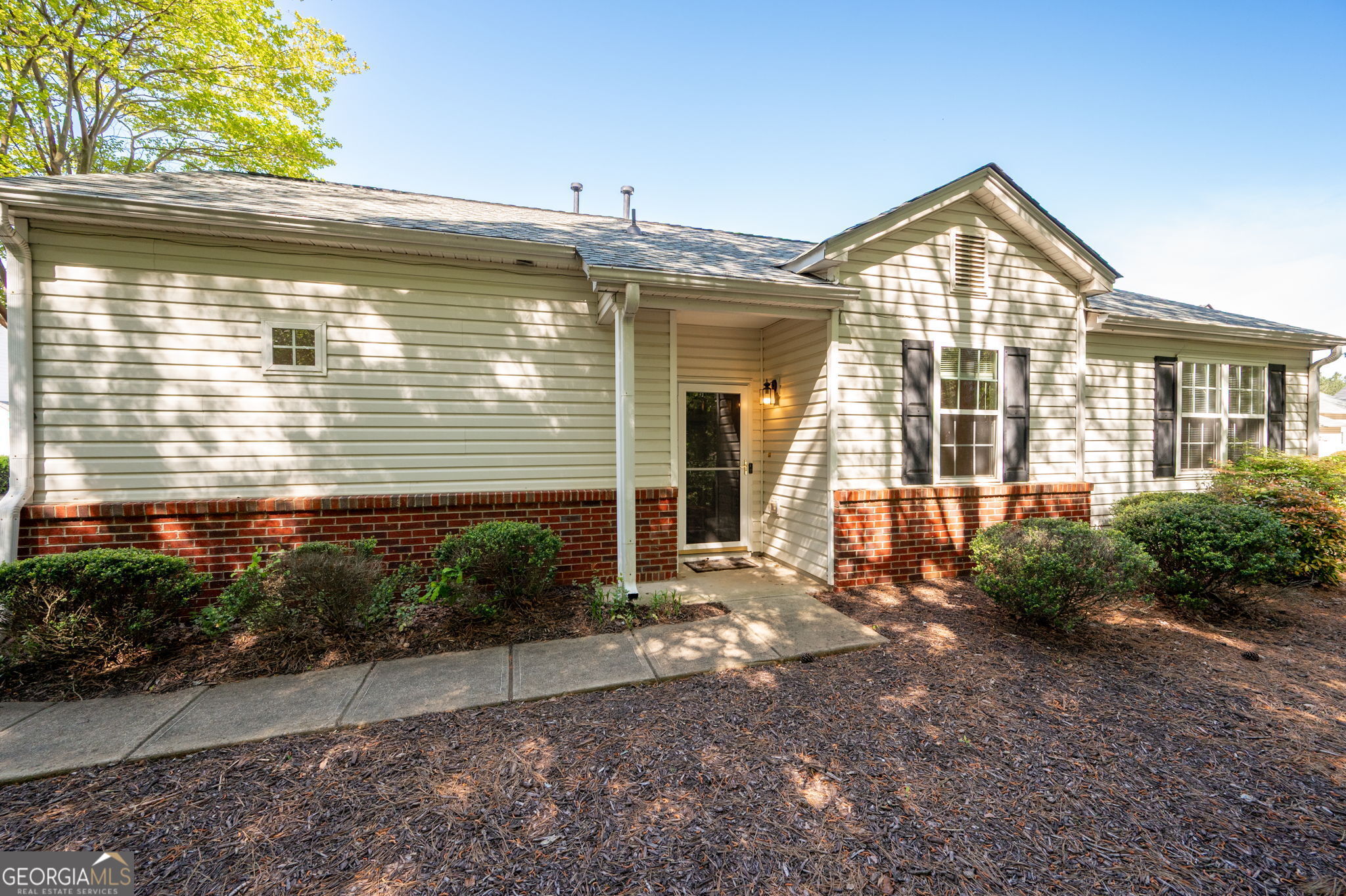 548 W Oaks Drive Property Photo 1