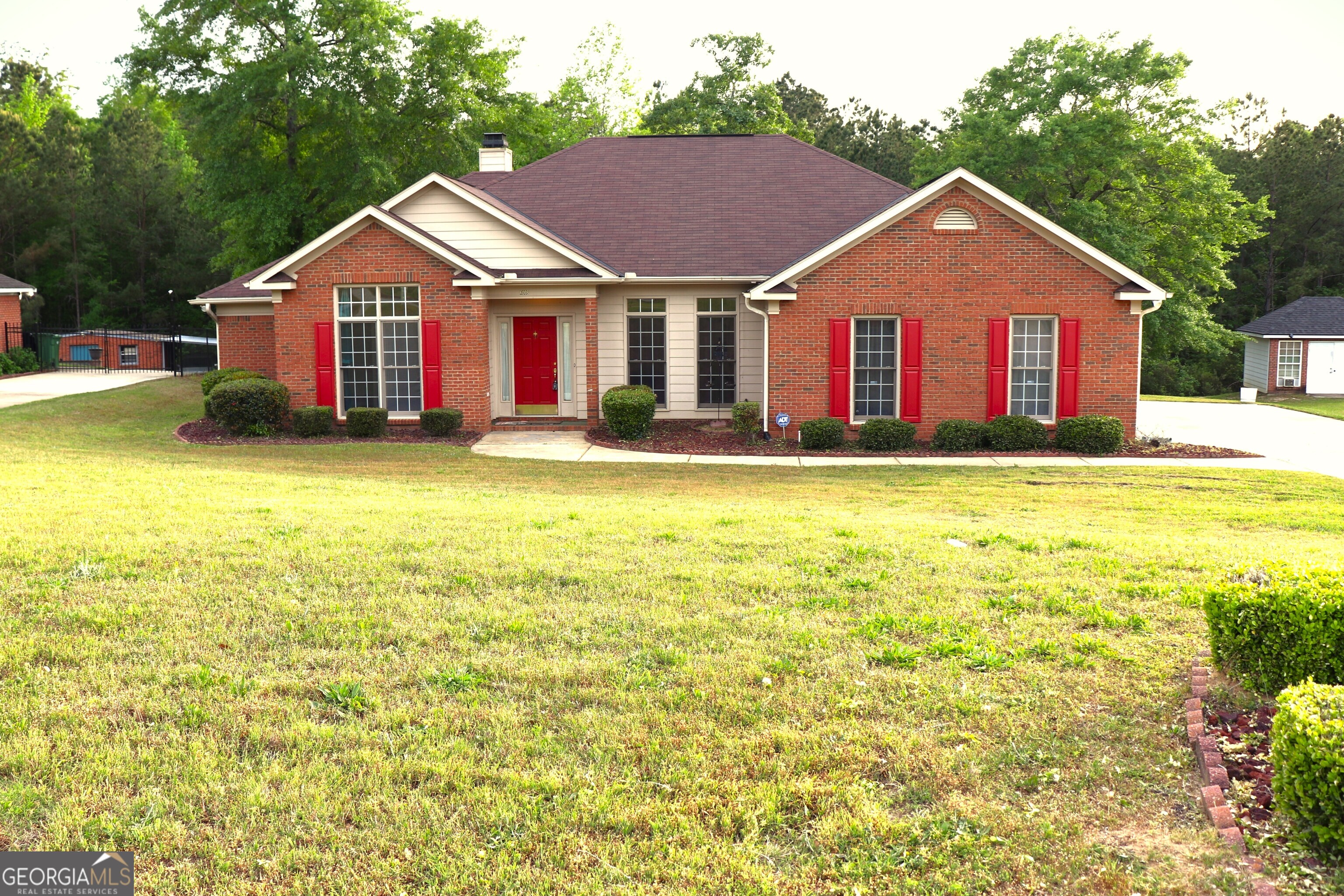 6008 Walters Loop Property Photo 1