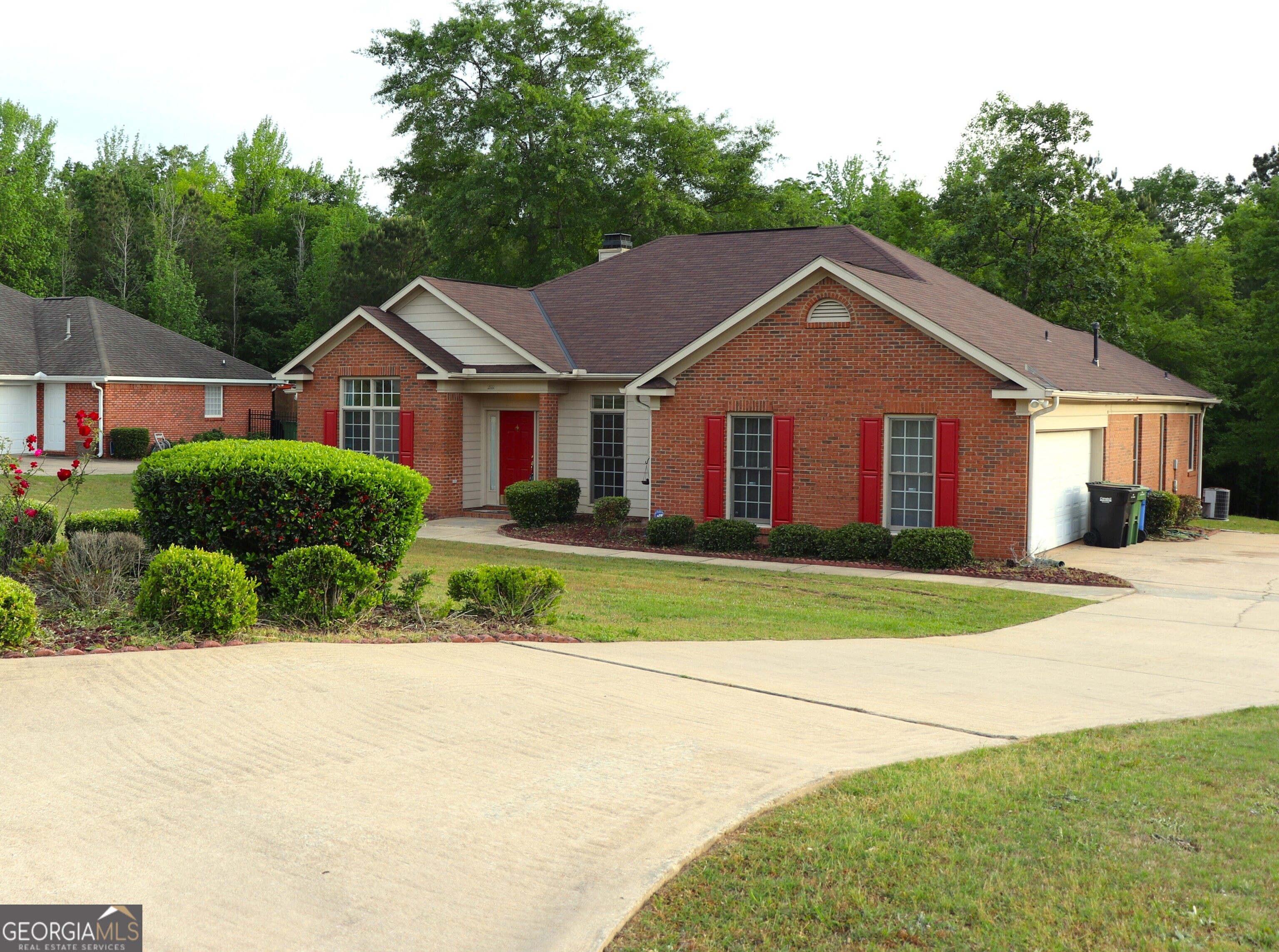 6008 Walters Loop Property Photo 2