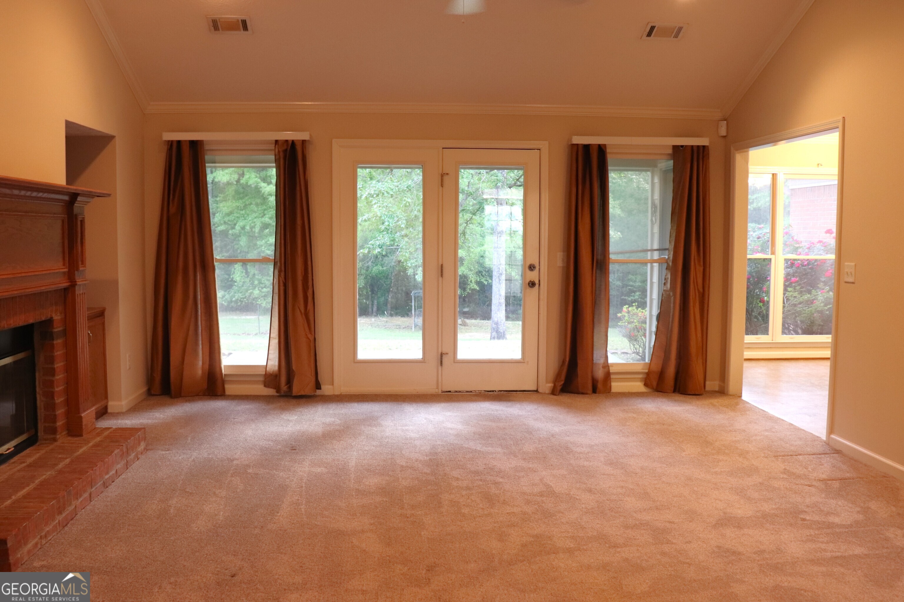 6008 Walters Loop Property Photo 7