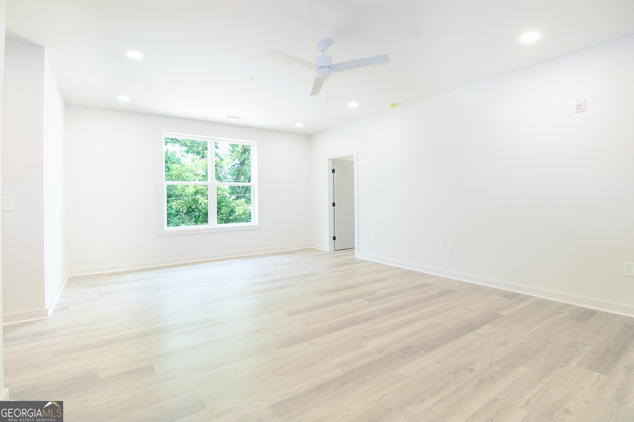 240 Martha Drive Property Photo 2