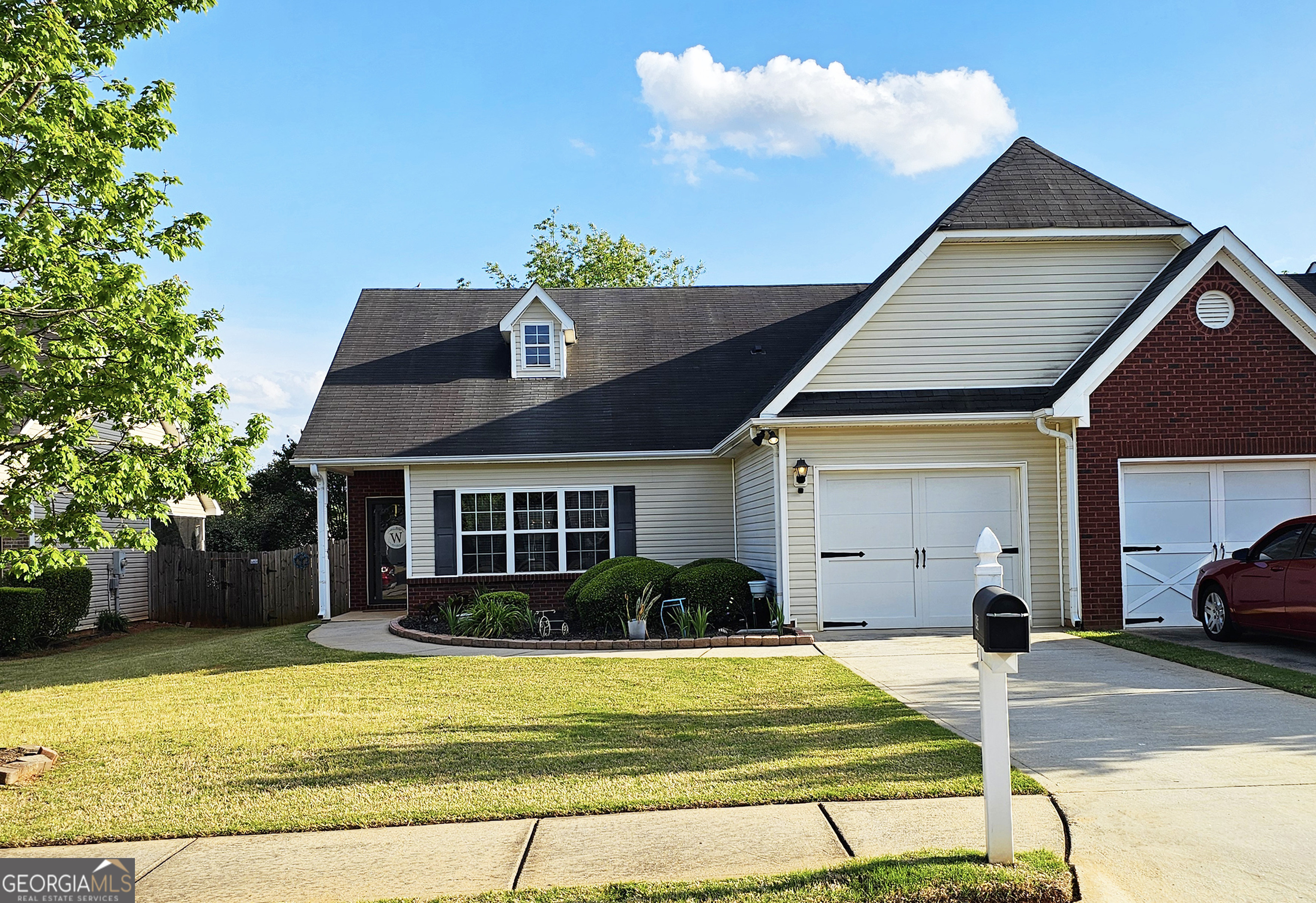 845 City Park Drive Property Photo 1