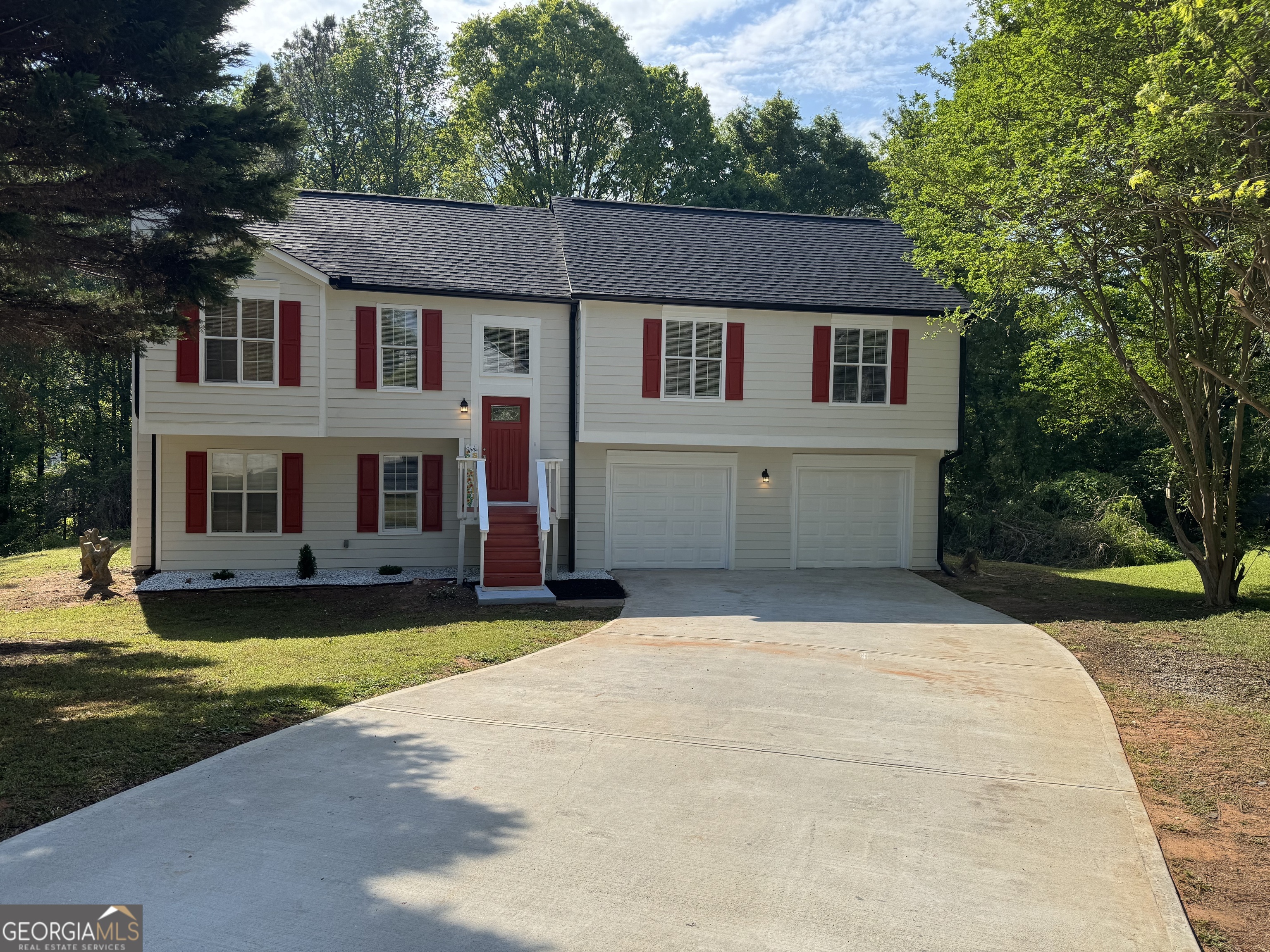 5920 Homestead Court Property Photo 1