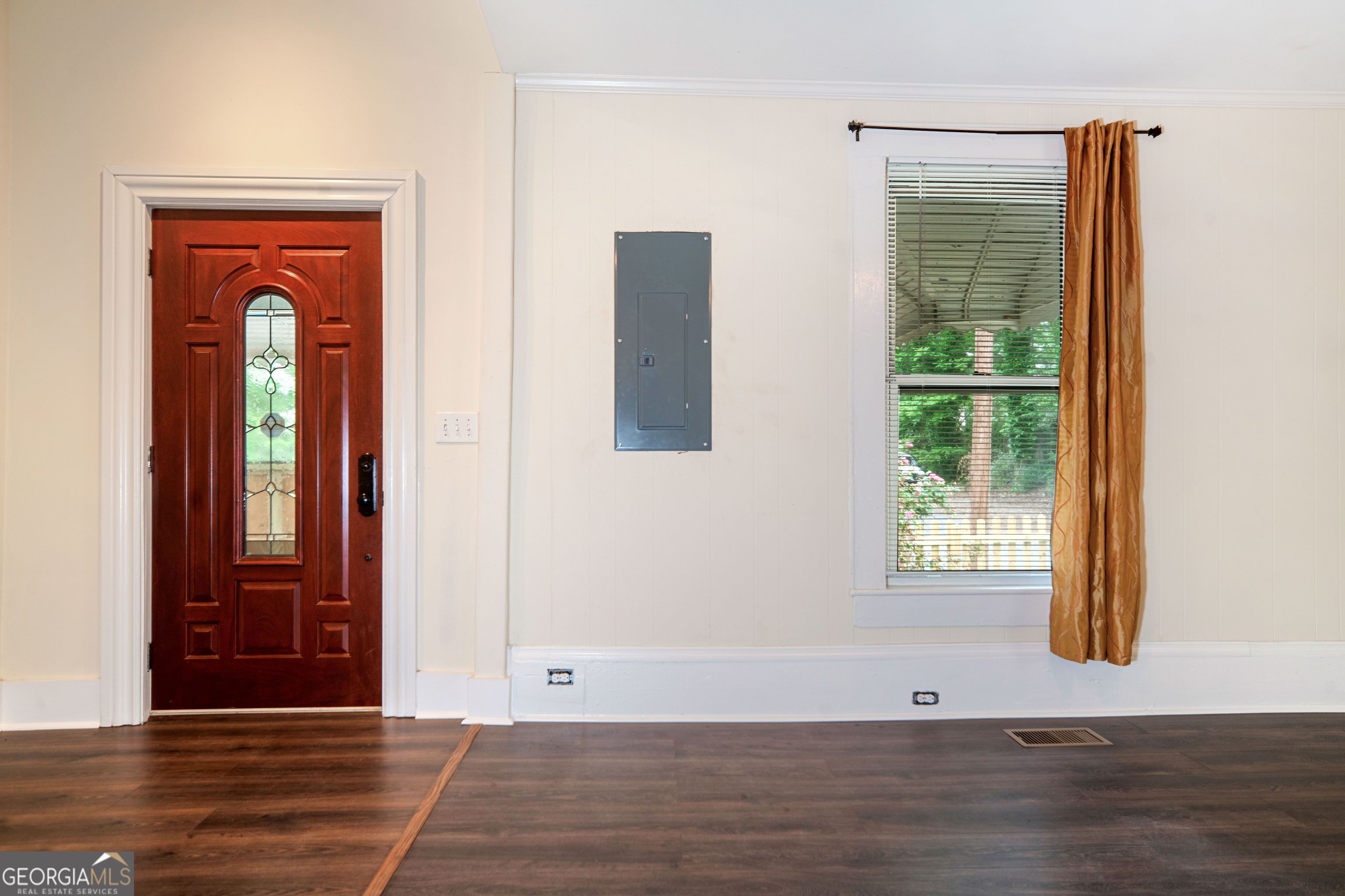 26 Walker Street Property Photo 8