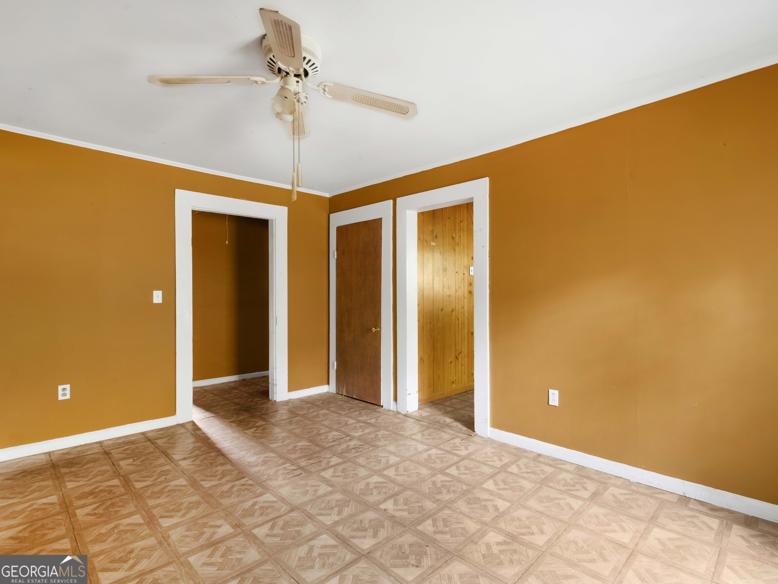 715 E Chappell Street Property Photo 4