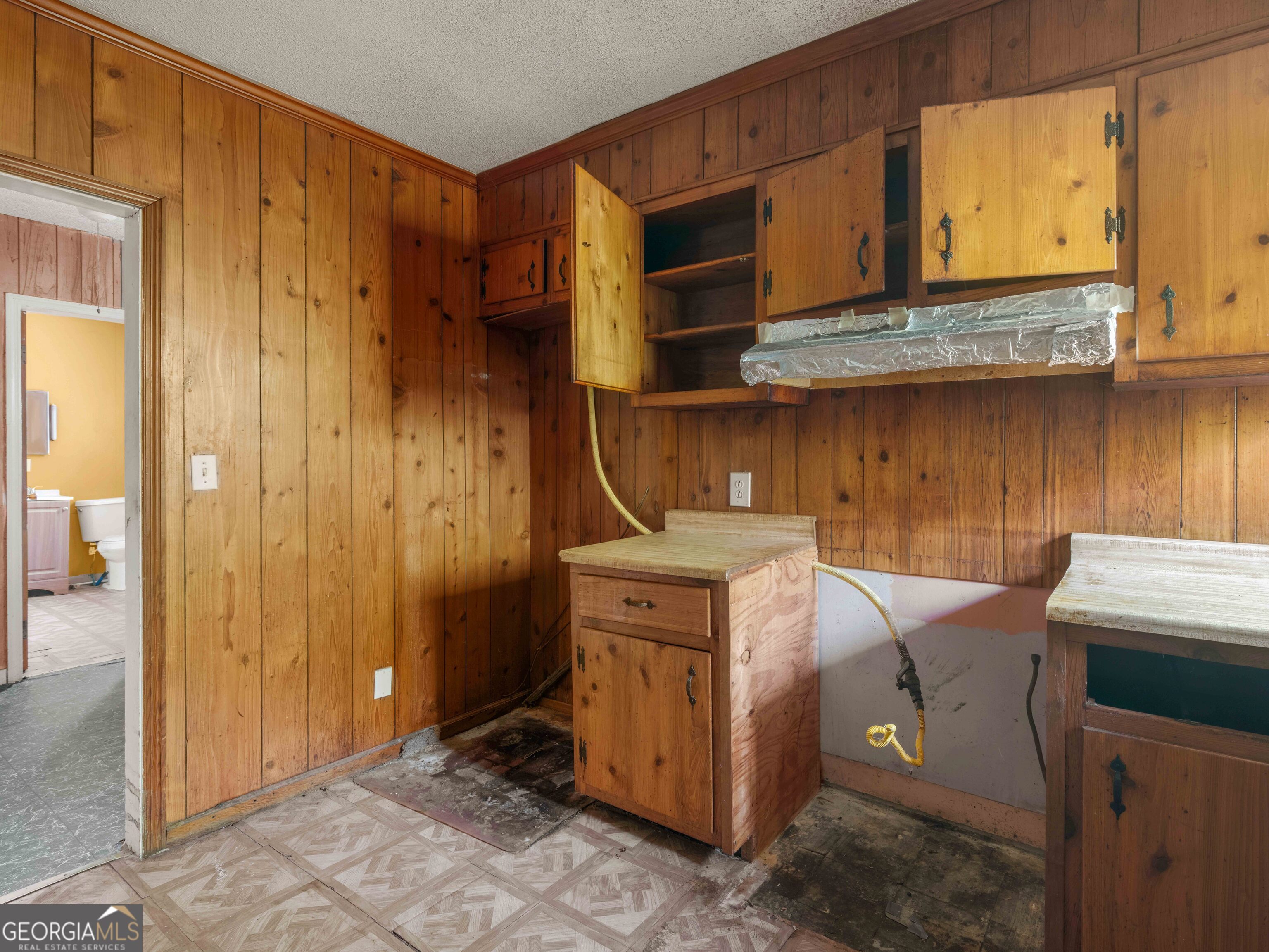 715 E Chappell Street Property Photo 7