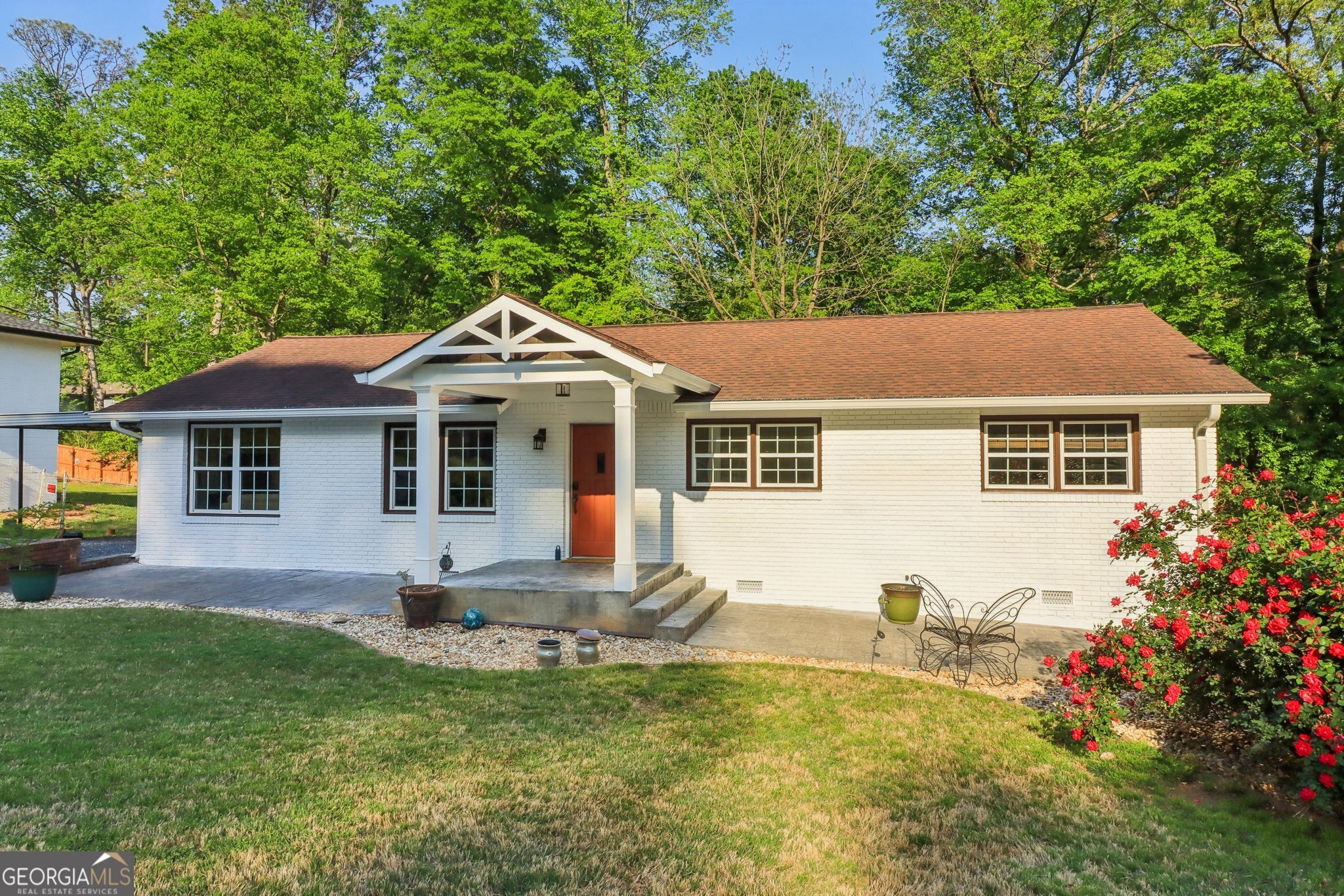 2071 Meadowbrook Lane Se Property Photo 1
