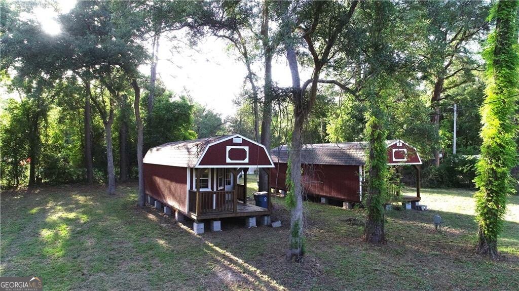 41 Middle Road Property Photo 1