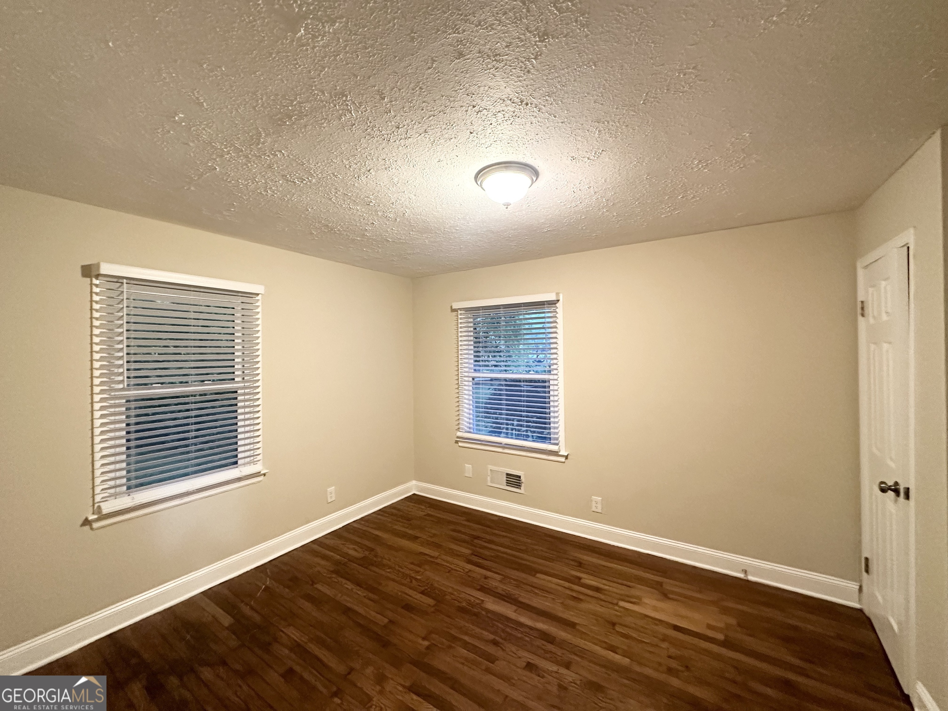 2965 Meadowview Drive Se Property Photo 10