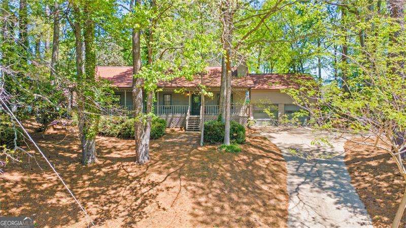 255 White Pines Drive Property Photo 1