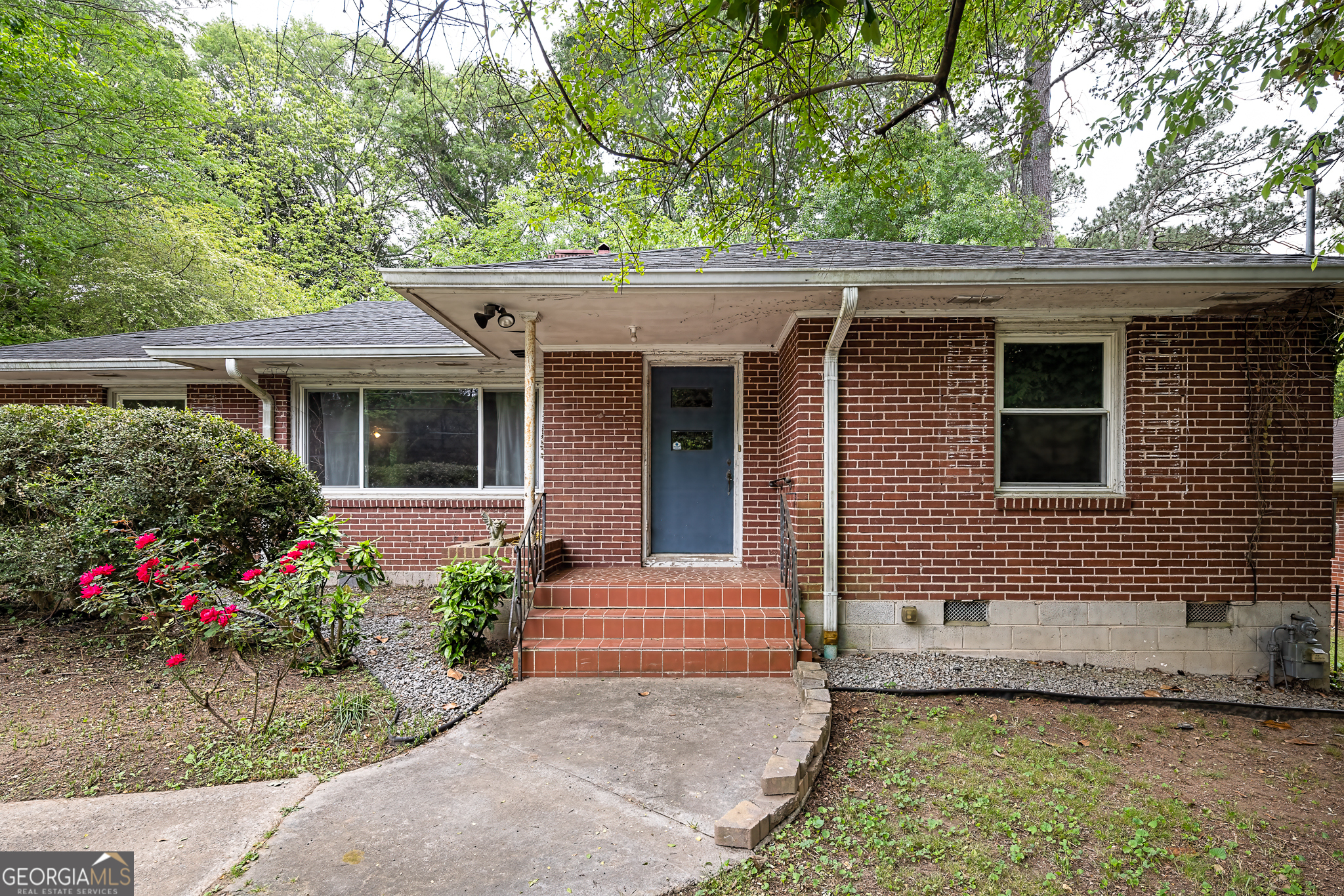 2383 N Decatur Road Property Photo 1