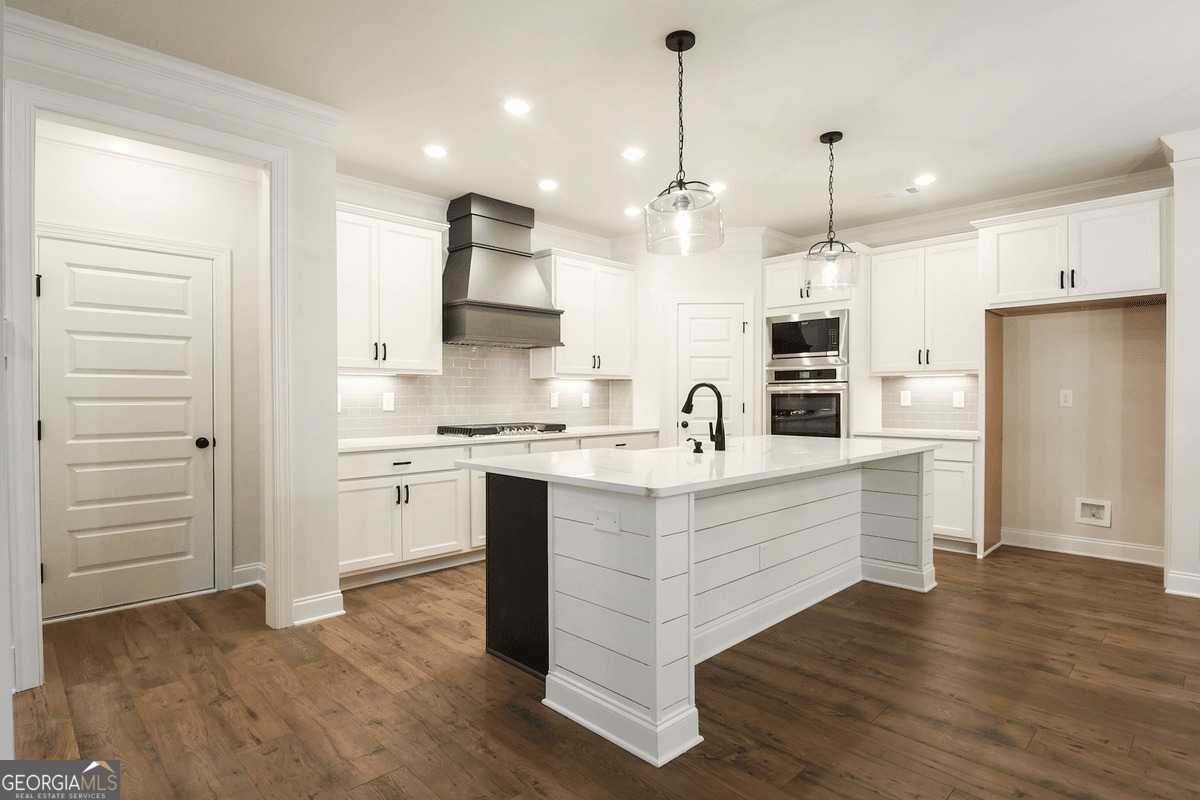1238 Cherry Bark Court Property Photo 6