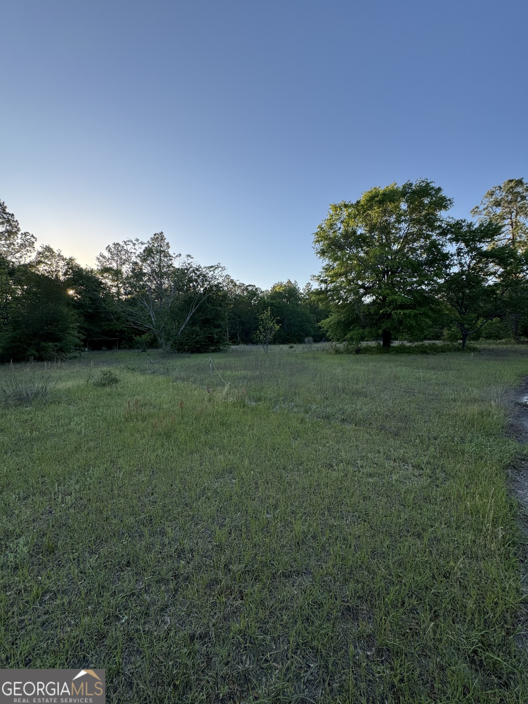 1045 Horseshoe Road Property Photo 1