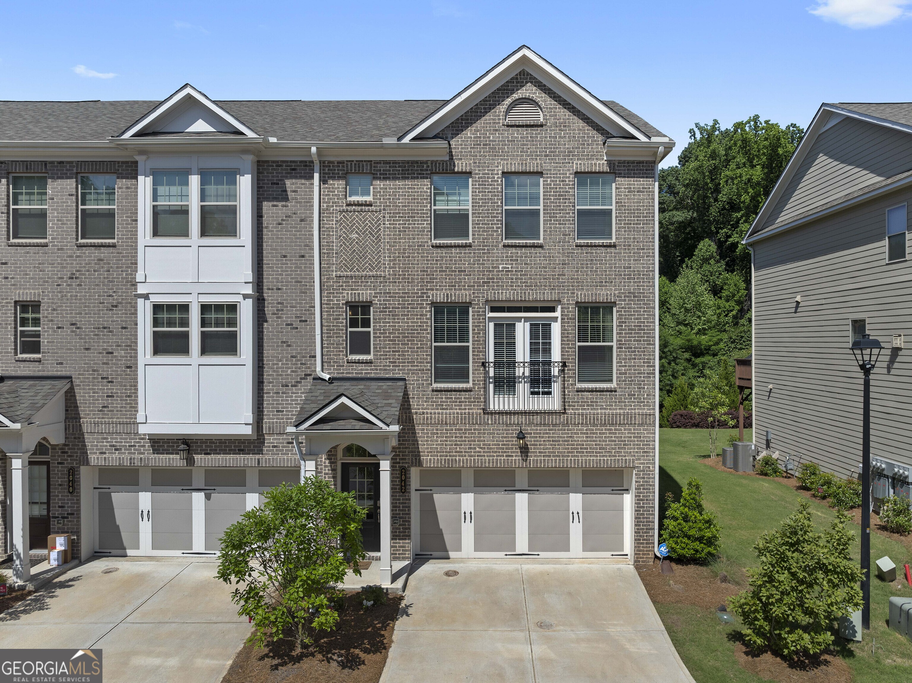 2042 Violet Lane Property Photo 1